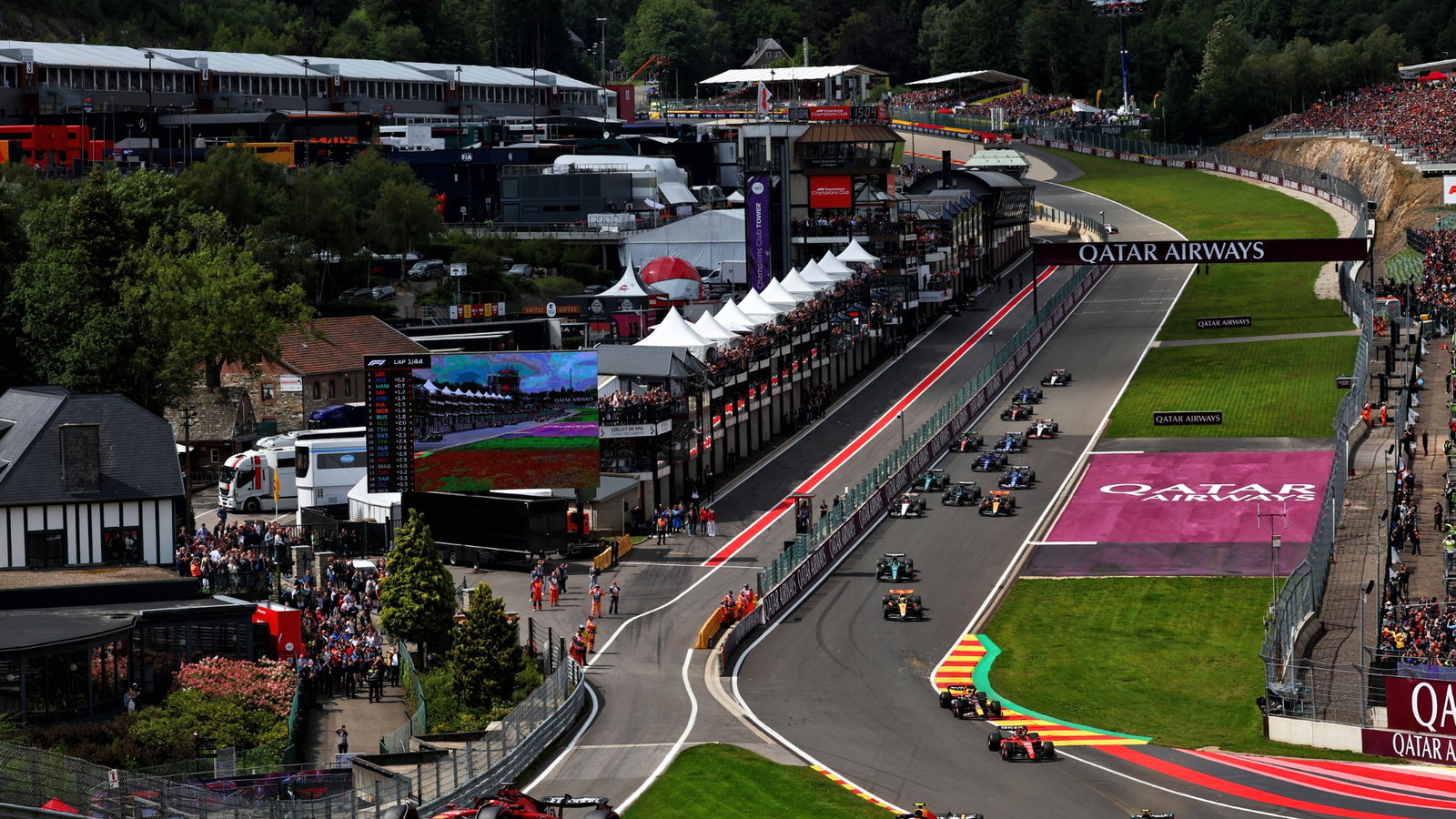 Charles Leclerc (MON) Ferrari SF-23 leads at the start of the race. Formula 1 World Championship, Rd 13, Belgian Grand