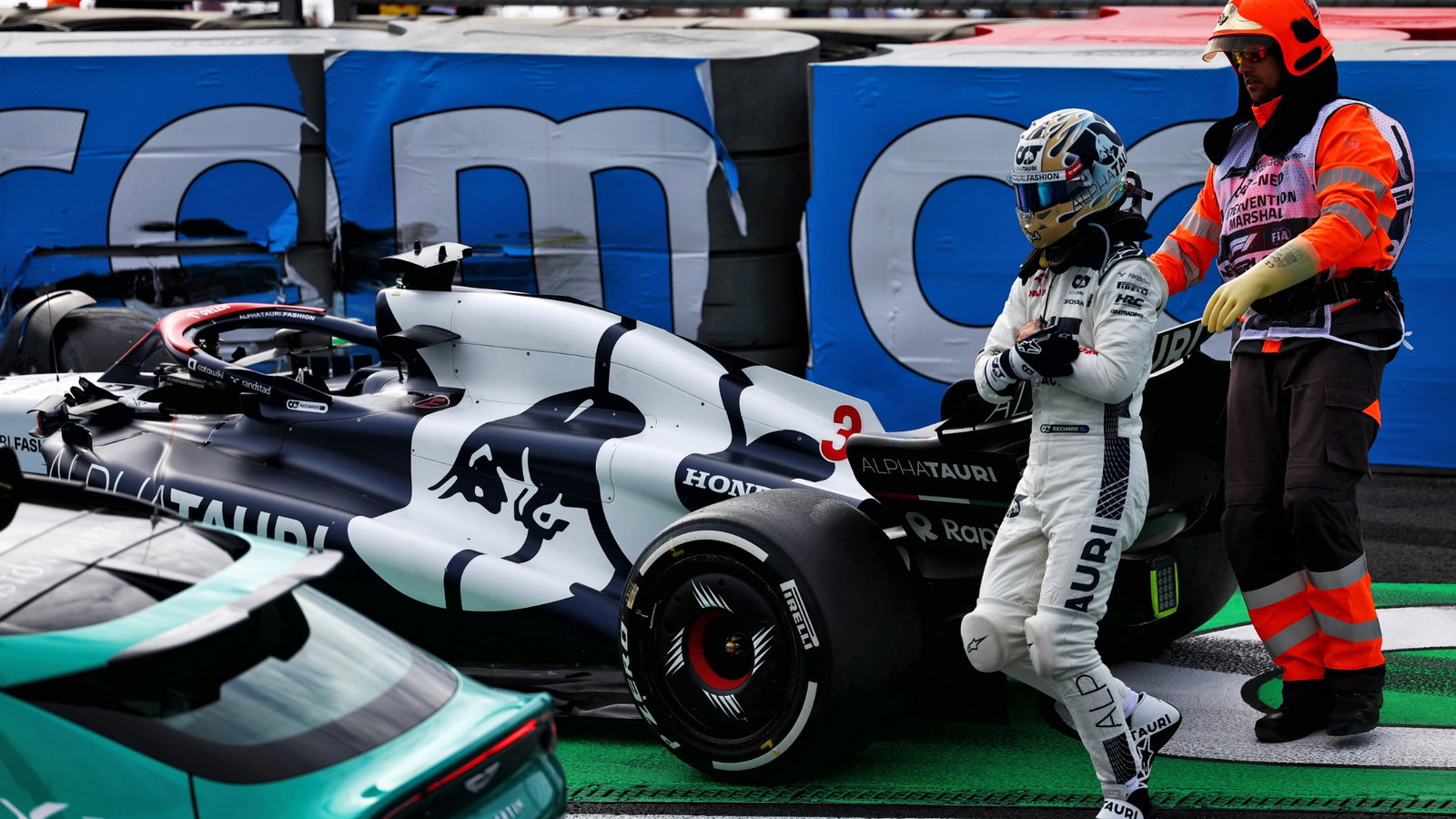 Daniel Ricciardo (AUS) AlphaTauri AT04 crashed in the second practice session. Formula 1 World Championship, Rd 14, Dutch