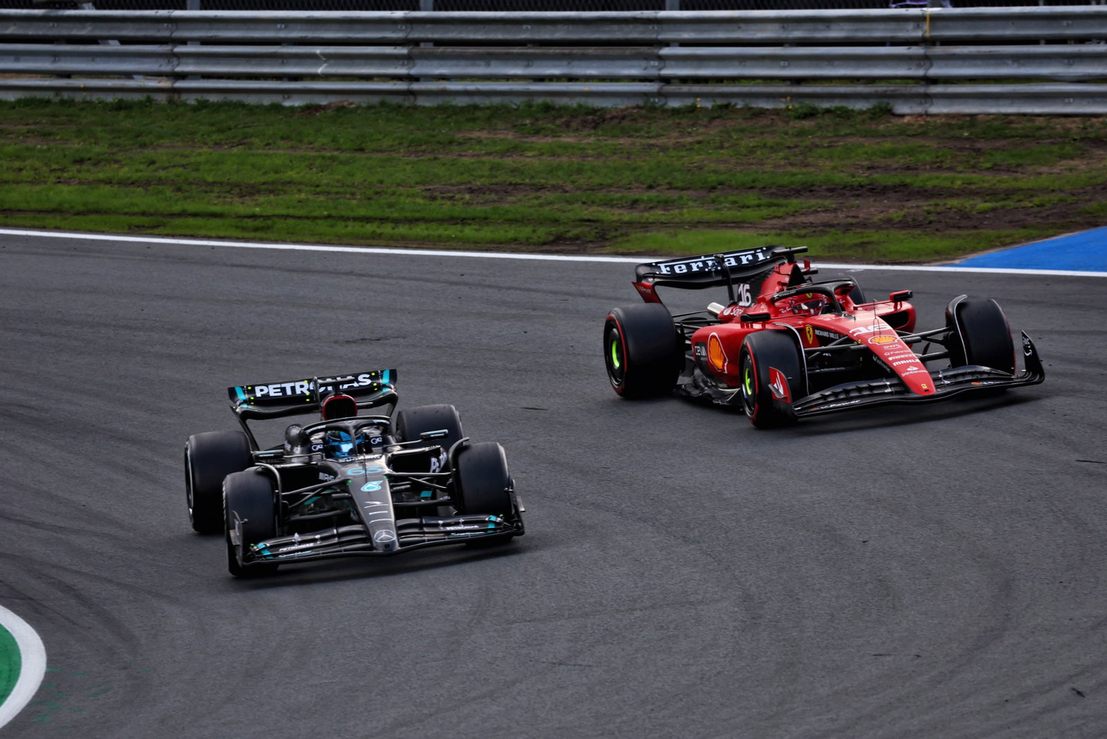 George Russell (GBR) Mercedes AMG F1 W14 and Charles Leclerc (MON) Ferrari SF-23 battle for position. Formula 1 World