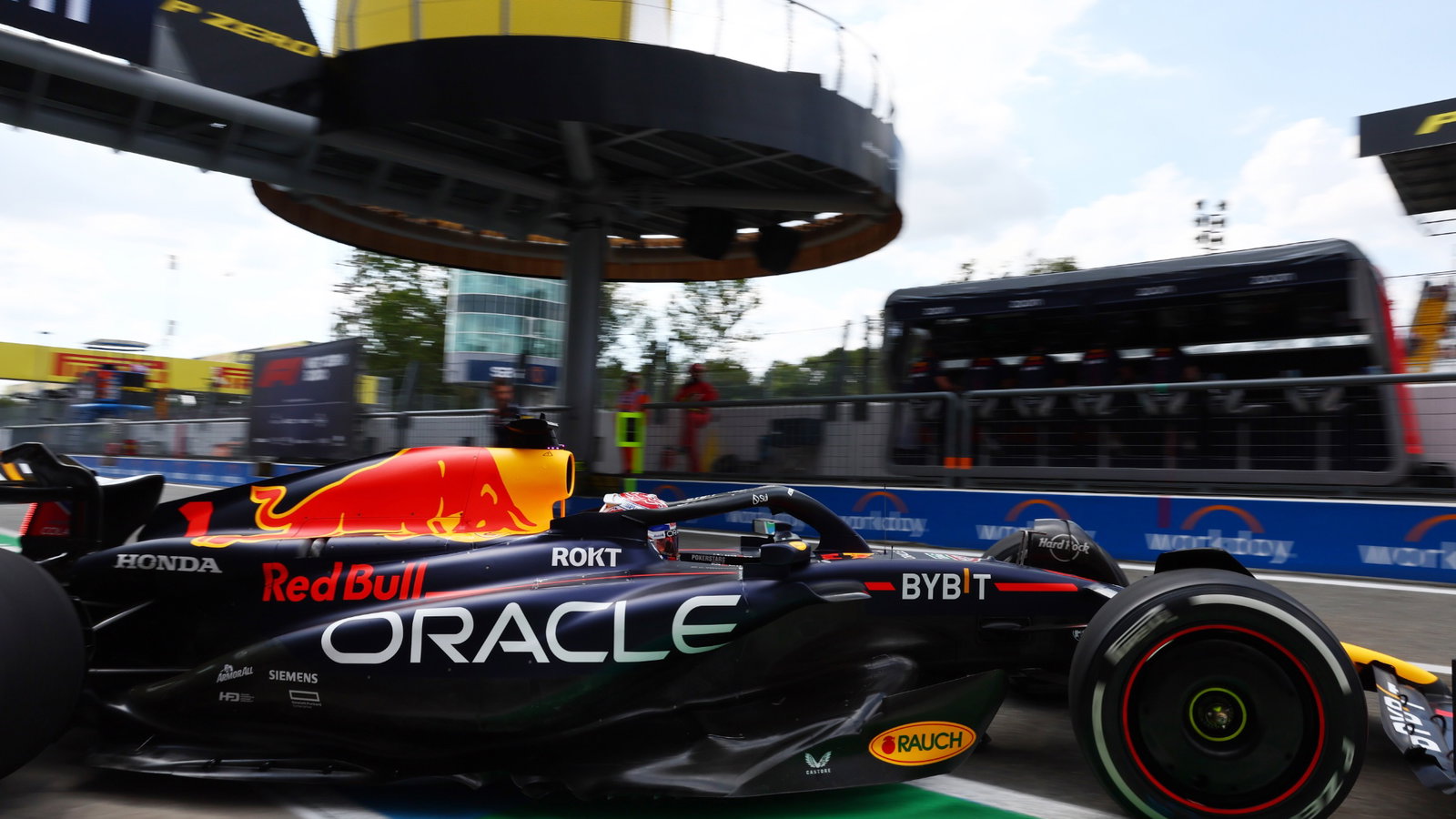 Max Verstappen (NLD) Red Bull Racing RB19 leaves the pits. Formula 1 World Championship, Rd 15, Italian Grand Prix, Monza,