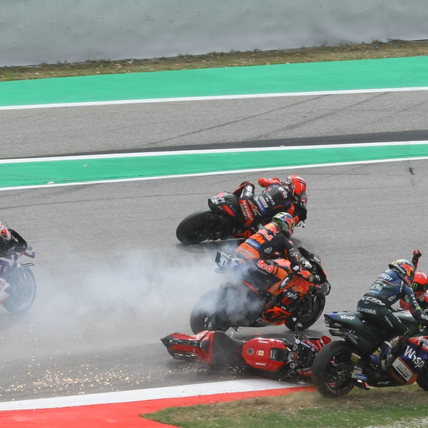 Francesco Bagnaia crash, MotoGP race, Catalunya MotoGP, 3 September