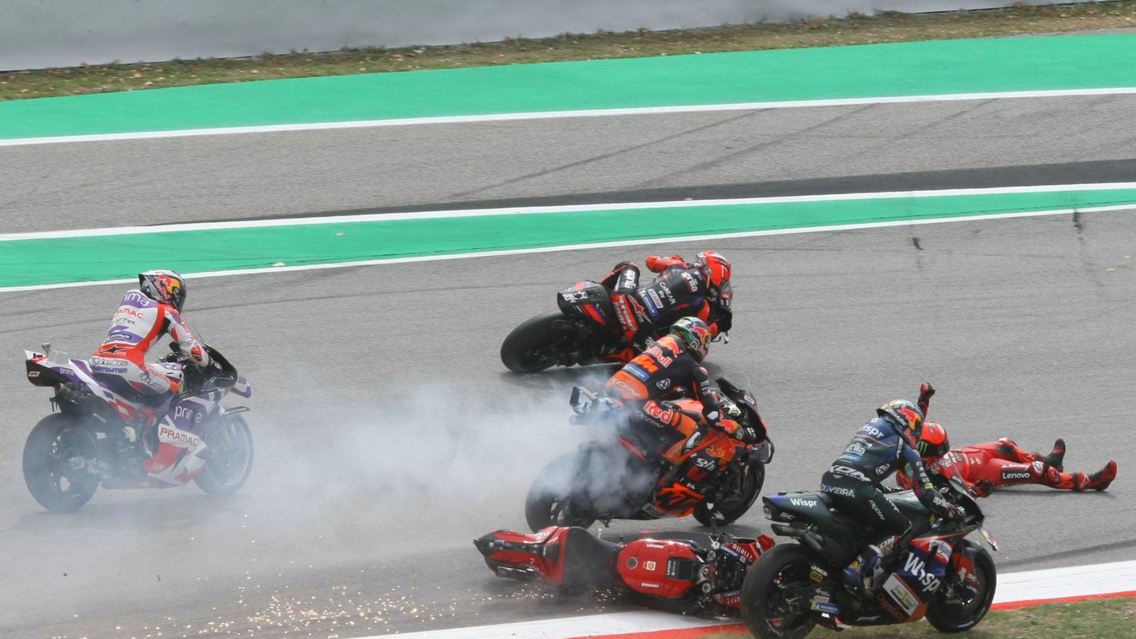 Francesco Bagnaia crash, MotoGP race, Catalunya MotoGP, 3 September