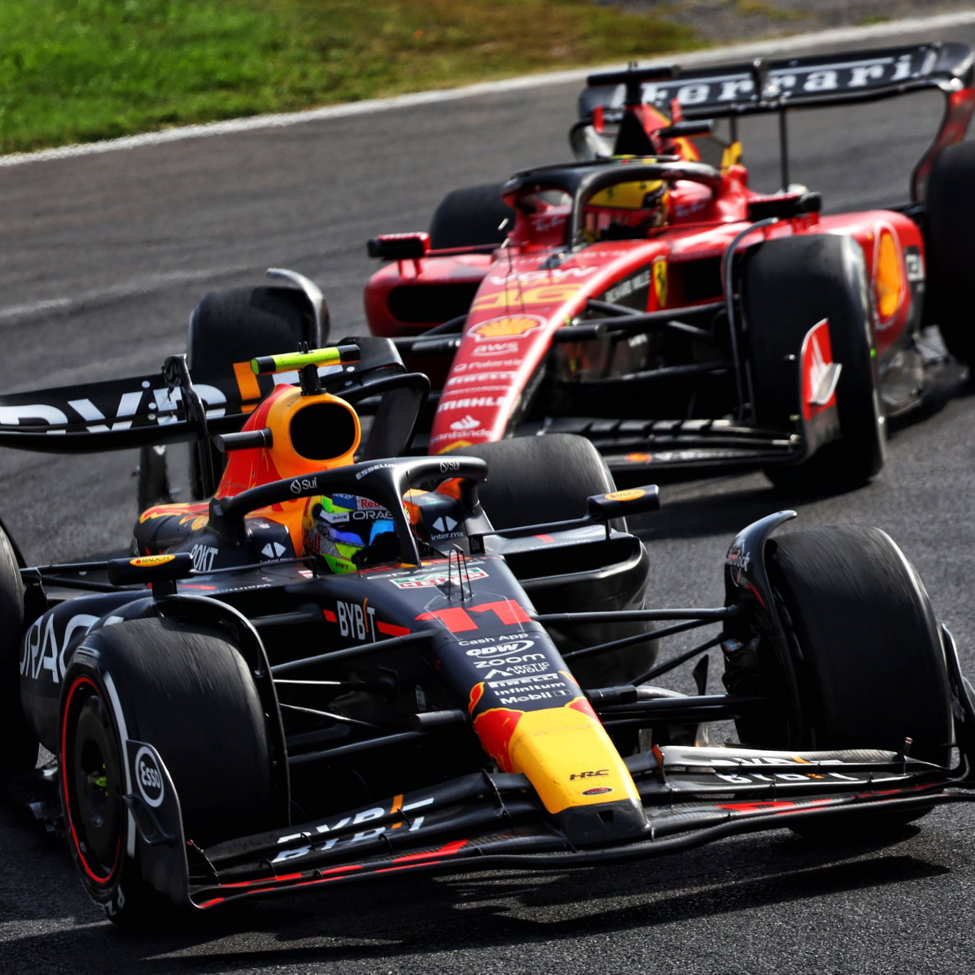 Sergio Perez (MEX) Red Bull Racing RB19. Formula 1 World Championship, Rd 15, Italian Grand Prix, Monza, Italy, Race