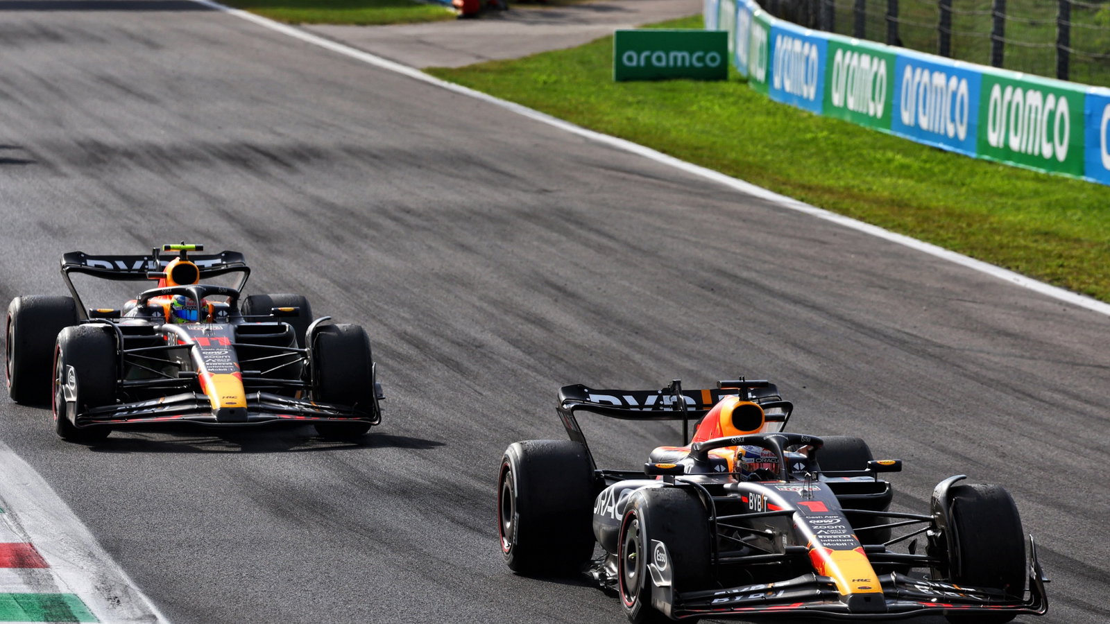 Max Verstappen (NLD) Red Bull Racing RB19. Formula 1 World Championship, Rd 15, Italian Grand Prix, Monza, Italy, Race