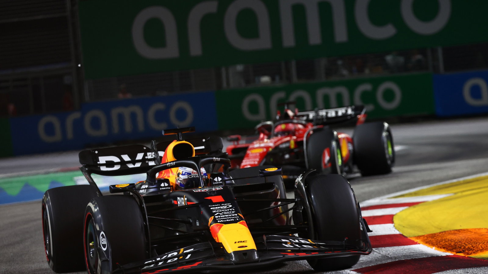 Max Verstappen (NLD) Red Bull Racing RB19. Formula 1 World Championship, Rd 16, Singapore Grand Prix, Marina Bay Street