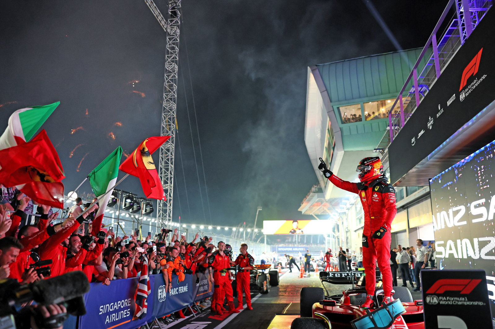 Race winner Carlos Sainz Jr (ESP) Ferrari SF-23 celebrates in parc ferme. Formula 1 World Championship, Rd 16, Singapore