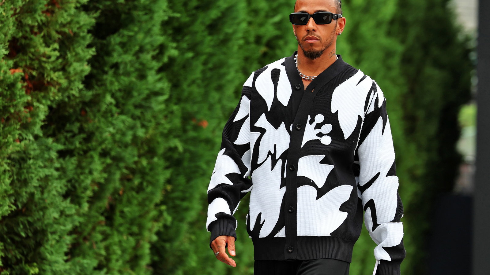 Lewis Hamilton (GBR) Mercedes AMG F1. Formula 1 World Championship, Rd 17, Japanese Grand Prix, Suzuka, Japan, Preparation