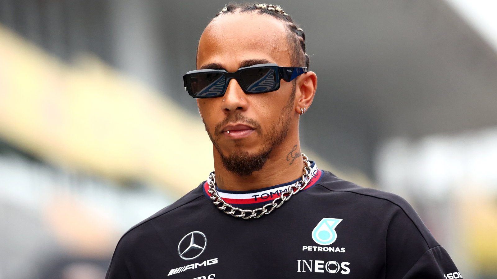 Lewis Hamilton (GBR) Mercedes AMG F1. Formula 1 World Championship, Rd 17, Japanese Grand Prix, Suzuka, Japan, Preparation