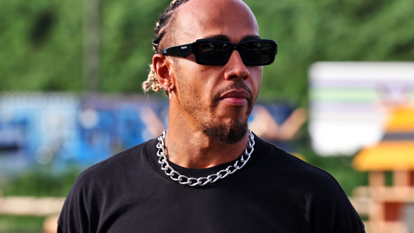 Lewis Hamilton (GBR) Mercedes AMG F1 - Bee Hotel at Buzzin' Corner. Formula 1 World Championship, Rd 17, Japanese Grand