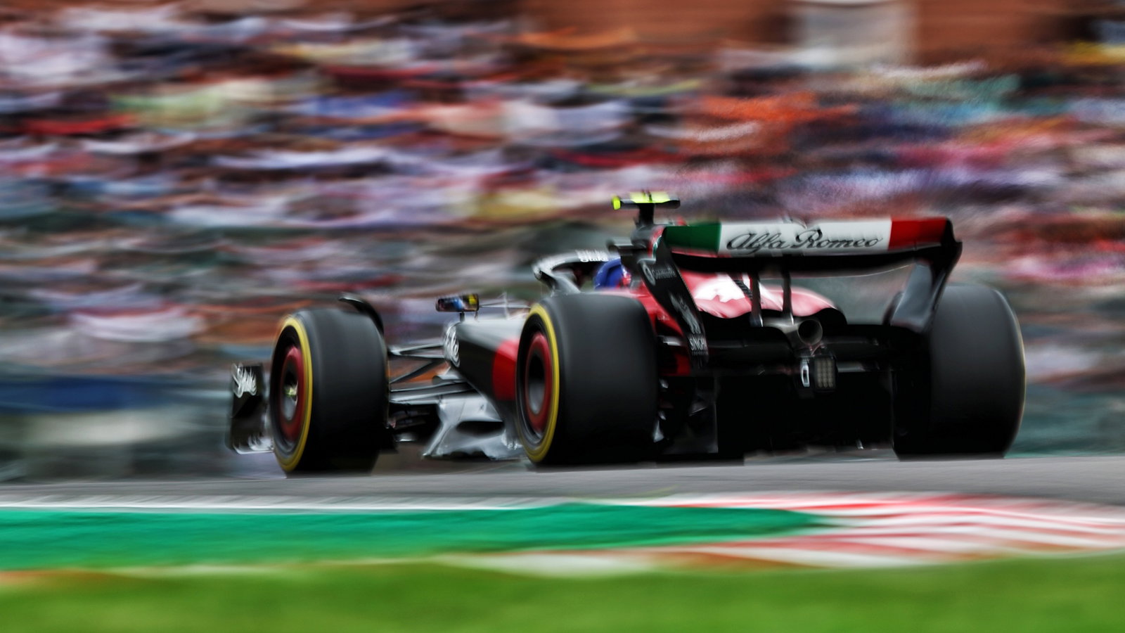 Zhou Guanyu (CHN) Alfa Romeo F1 Team C43.
Formula 1 World Championship, Rd 17, Japanese Grand Prix, Friday 22nd September