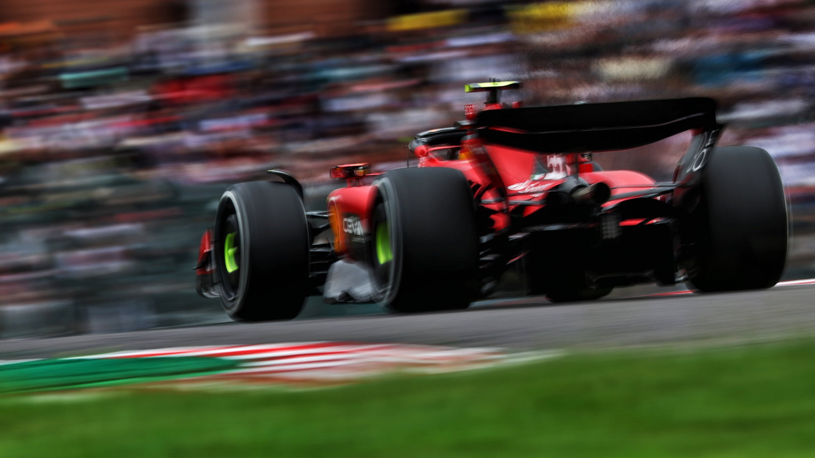 Carlos Sainz Jr (ESP) Ferrari SF-23. Formula 1 World Championship, Rd 17, Japanese Grand Prix, Suzuka, Japan, Practice