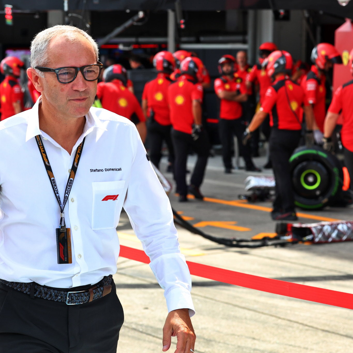 Stefano Domenicali (ITA) Formula One President and CEO. Formula 1 World Championship, Rd 17, Japanese Grand Prix, Suzuka,