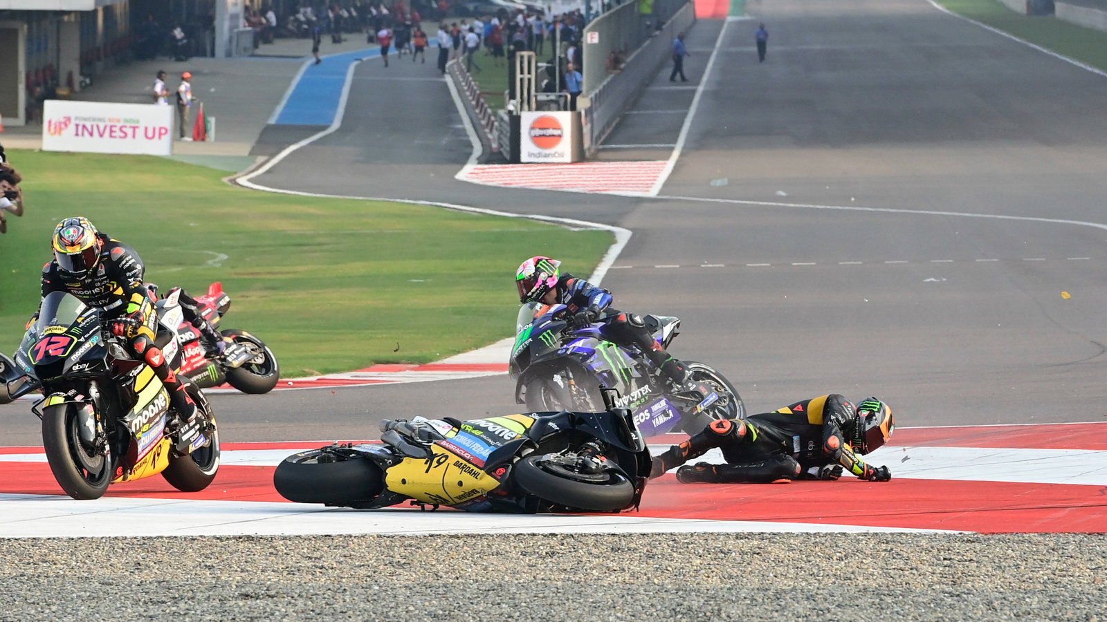 Race start, Luca Marini, Pol Espargaro, Stefan Bradl, Tissot Sprint race, Indian MotoGP 23 September