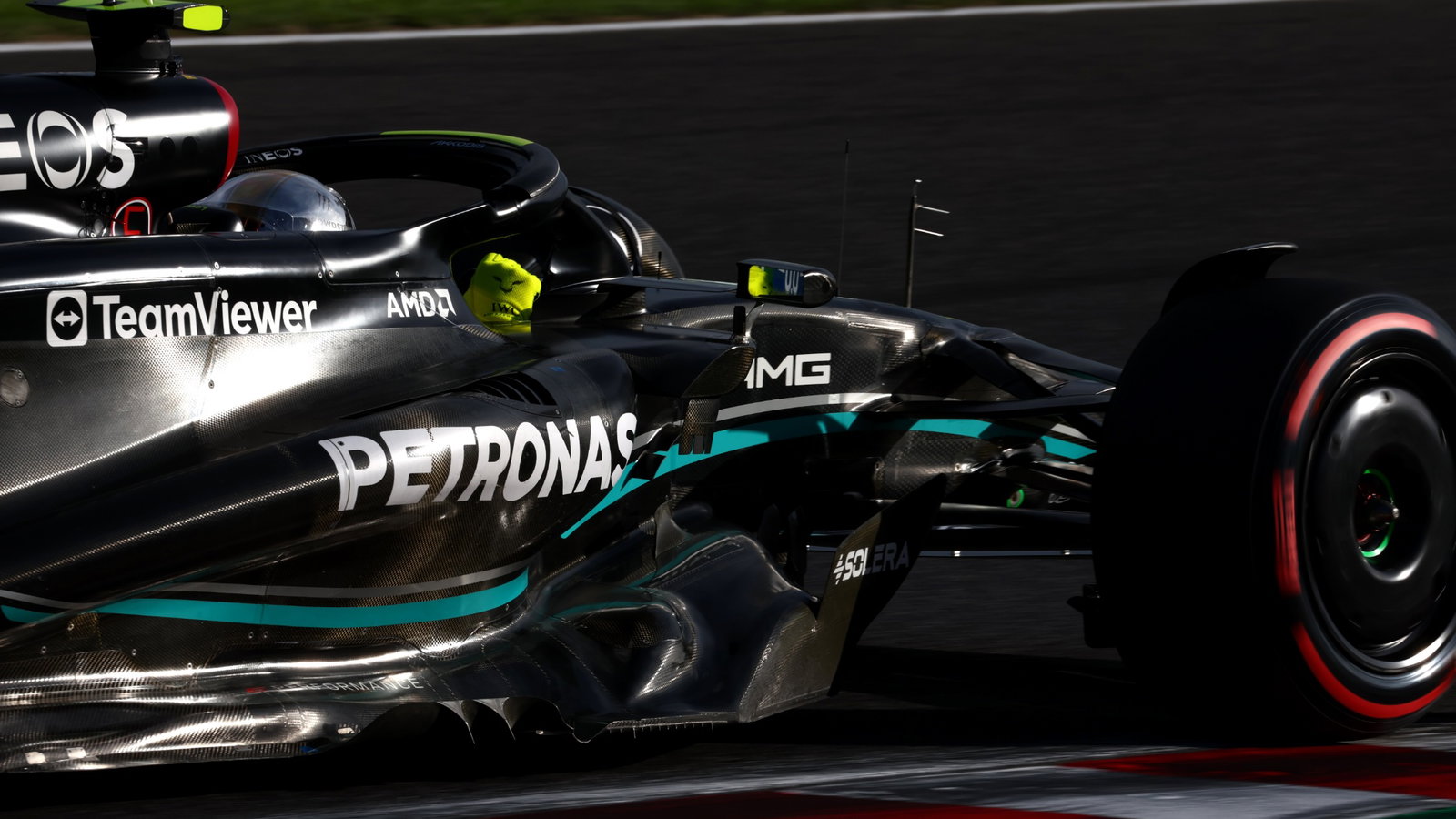 Lewis Hamilton (GBR) Mercedes AMG F1 W14. Formula 1 World Championship, Rd 17, Japanese Grand Prix, Suzuka, Japan,