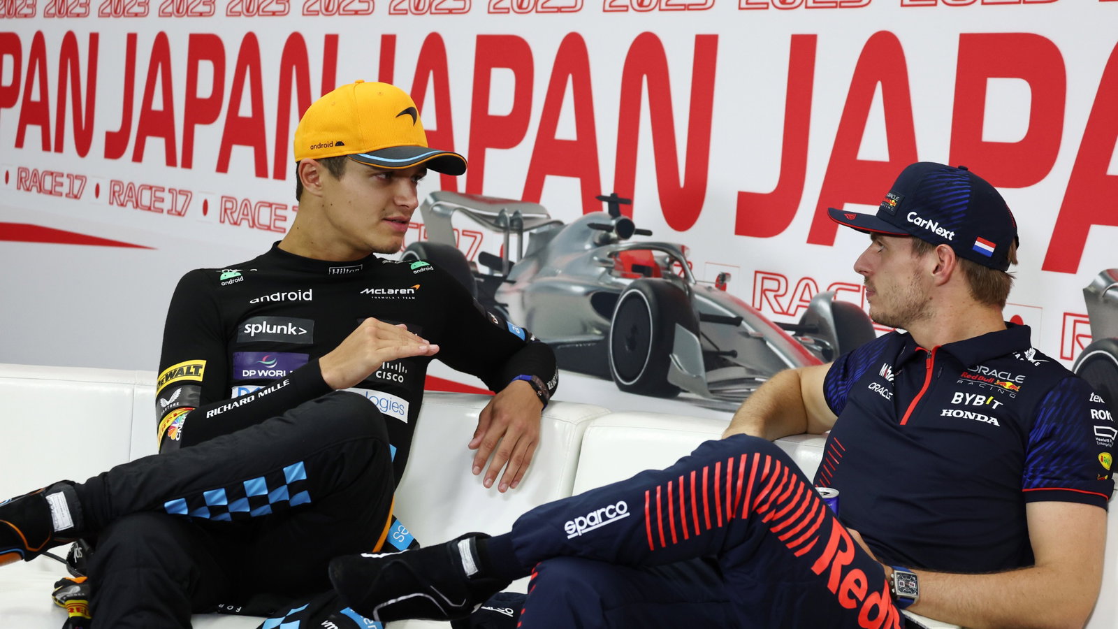 (L to R): Lando Norris (GBR) McLaren and Max Verstappen (NLD) Red Bull Racing in the post race FIA Press Conference.

