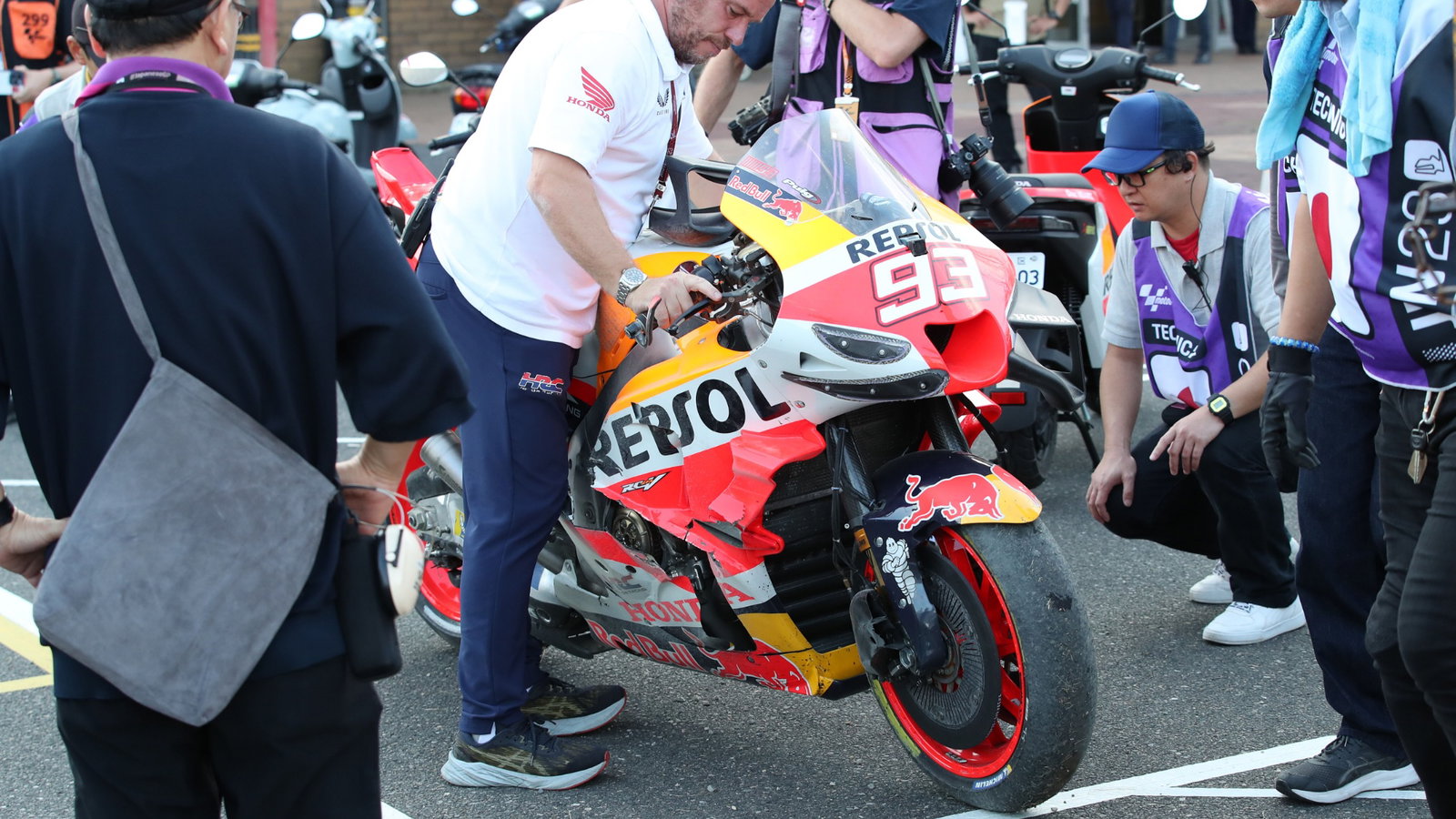 Marc Marquez crashed Honda, Japanese MotoGP, 29 September