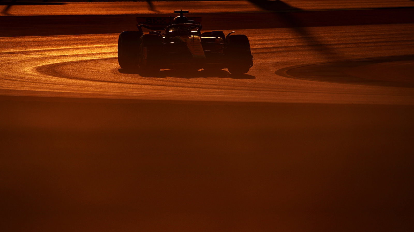 Oscar Piastri (AUS) McLaren MCL60. Formula 1 World Championship, Rd 18, Qatar Grand Prix, Doha, Qatar, Qualifying Day.
-