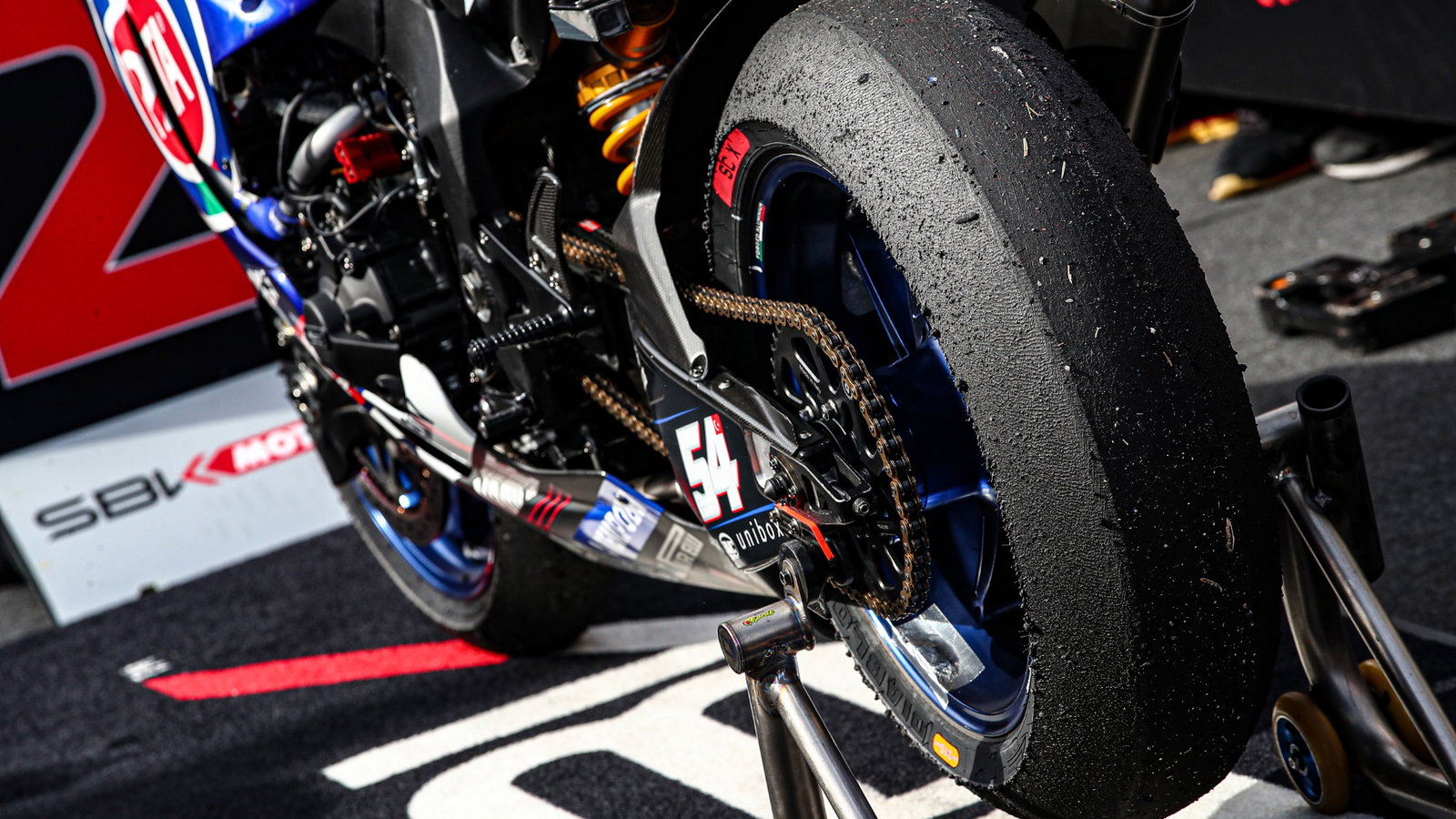 Toprak Razgatlioglu's Pirelli tyre, race 2, Spanish WorldSBK, 29 October