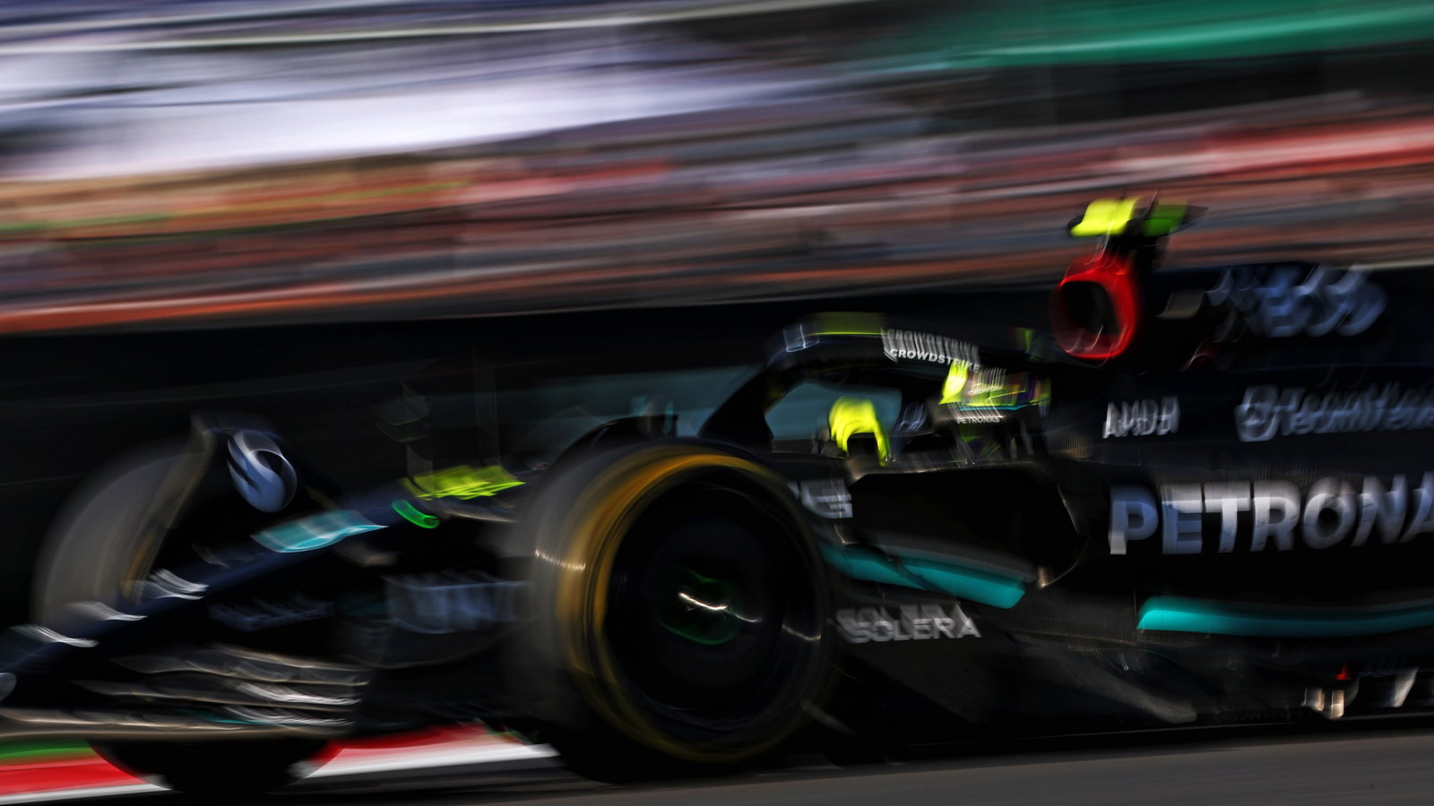 Lewis Hamilton (GBR) Mercedes AMG F1 W14. Formula 1 World Championship, Rd 20, Mexican Grand Prix, Mexico City, Mexico,