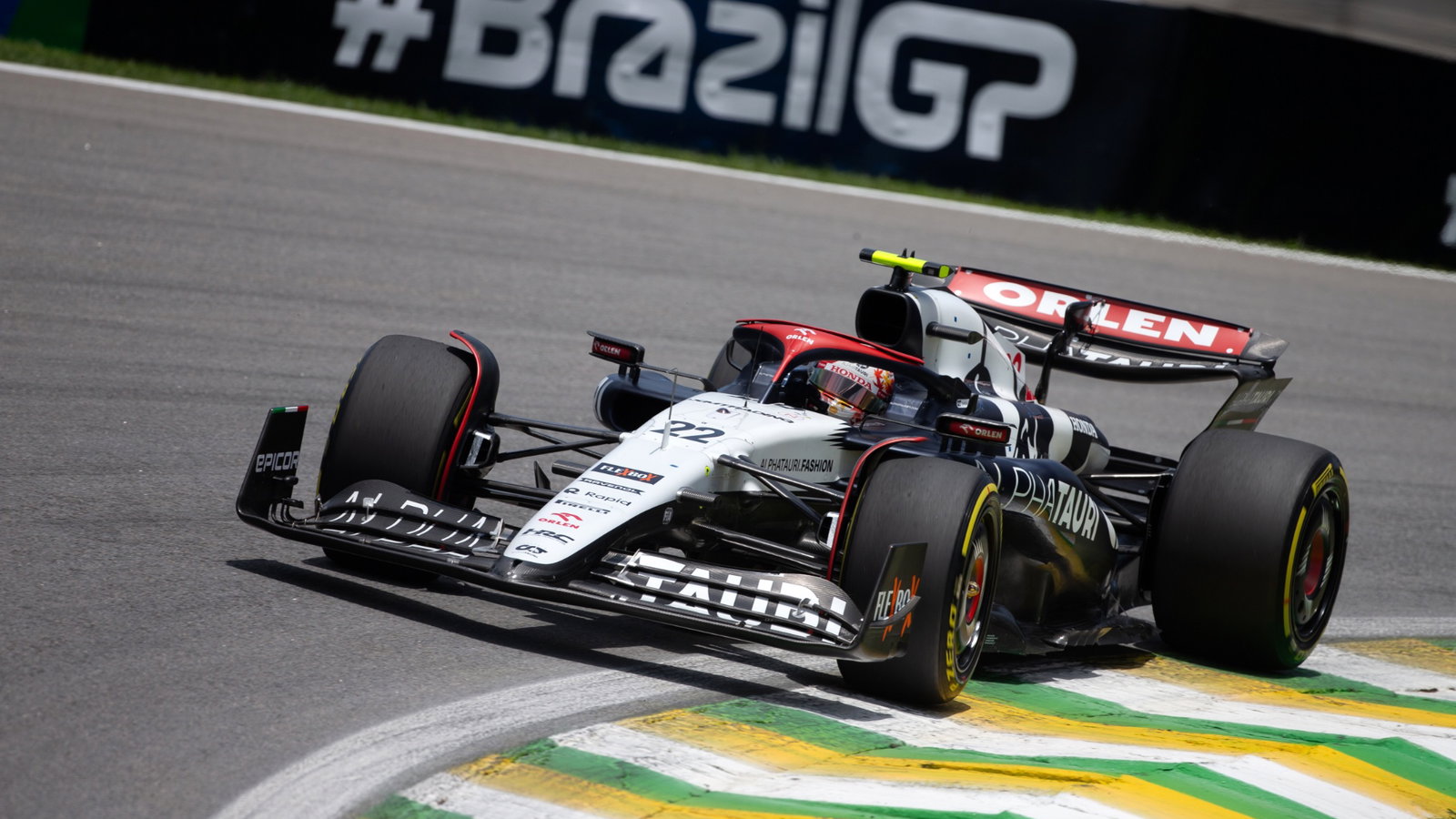 Yuki Tsunoda (JPN) AlphaTauri AT04. Formula 1 World Championship, Rd 21, Brazilian Grand Prix, Sao Paulo, Brazil, Sprint
