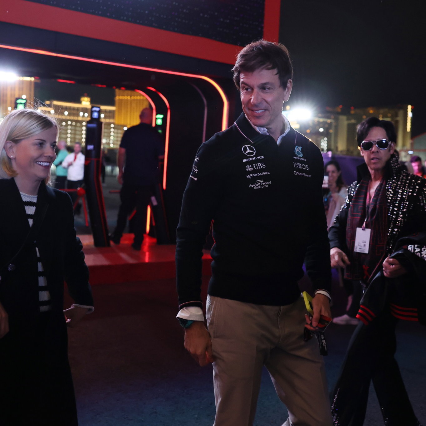 (L to R): Susie Wolff (GBR) F1 Academy Managing Director with husband Toto Wolff (GER) Mercedes AMG F1 Shareholder and