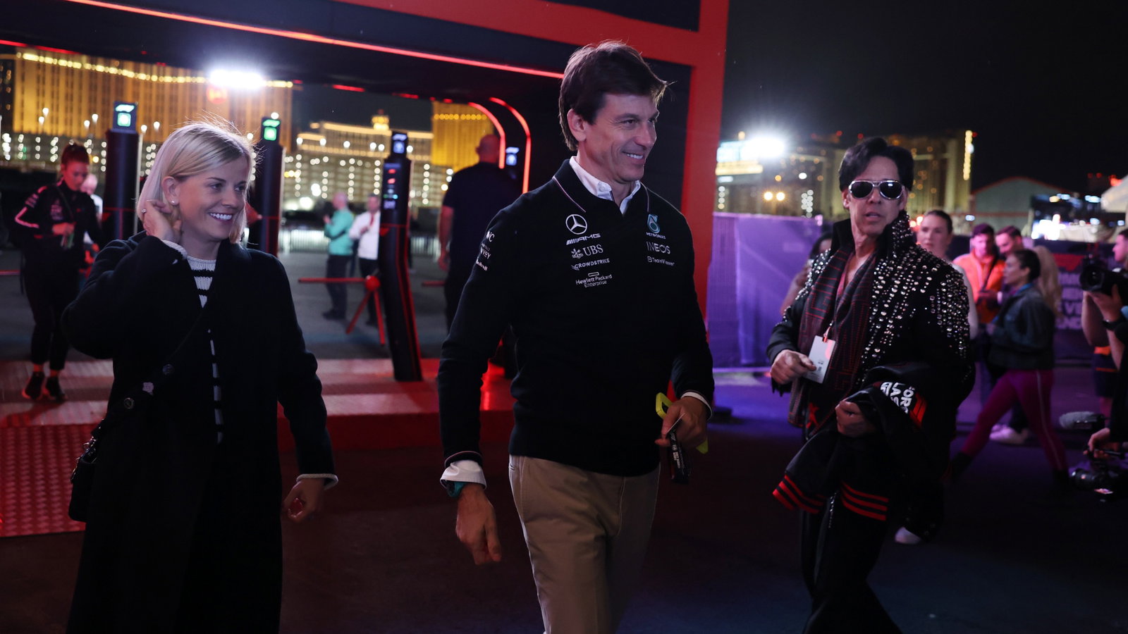 (L to R): Susie Wolff (GBR) F1 Academy Managing Director with husband Toto Wolff (GER) Mercedes AMG F1 Shareholder and