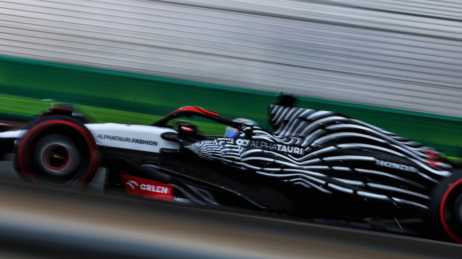 Daniel Ricciardo (AUS) AlphaTauri AT04. Formula 1 World Championship, Rd 23, Abu Dhabi Grand Prix, Yas Marina Circuit, Abu