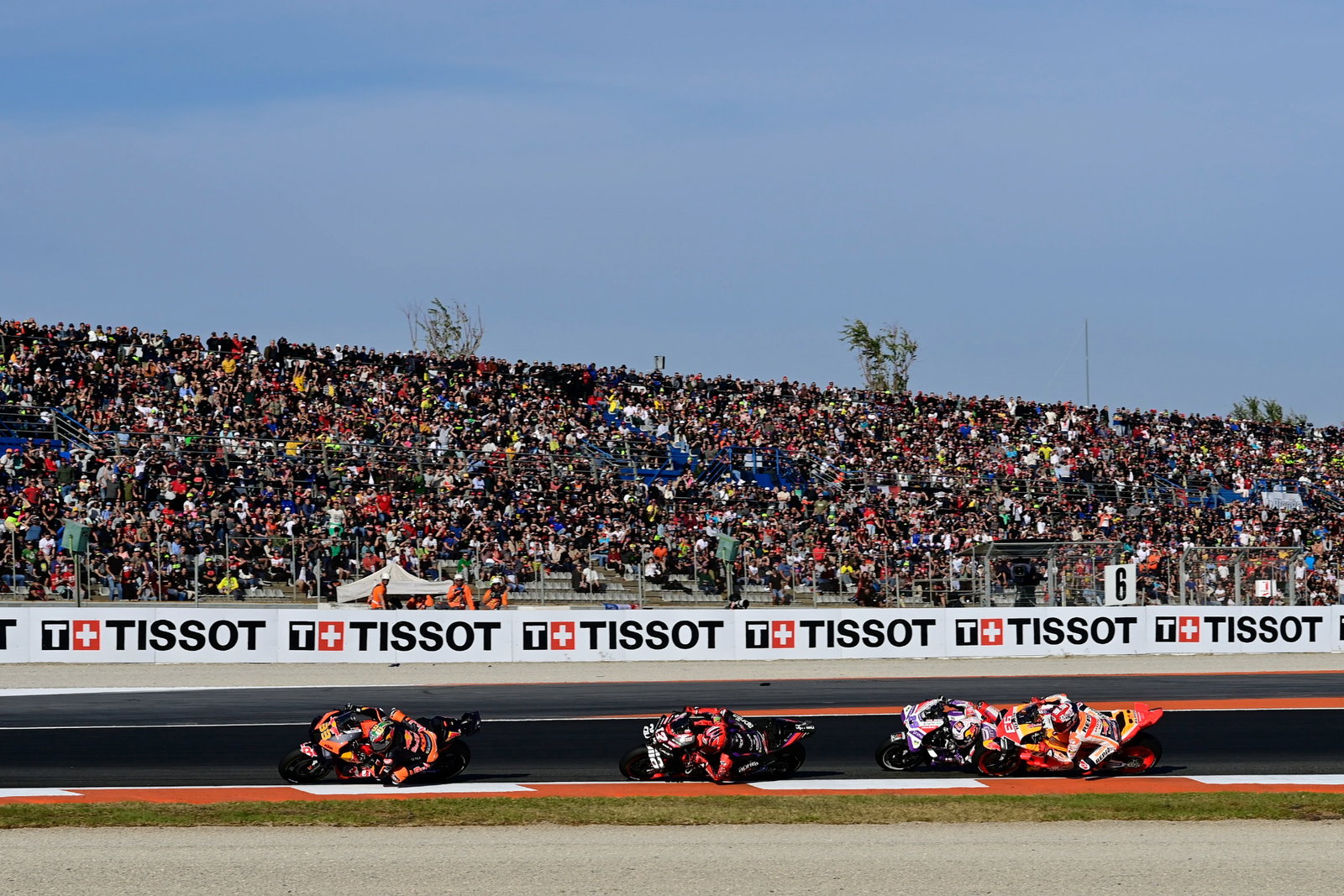 Maverick Vinales, Brad Binder, Jorge Martin, Marc Marquez, balapan Tissot Sprint, MotoGP Valencia 25 November