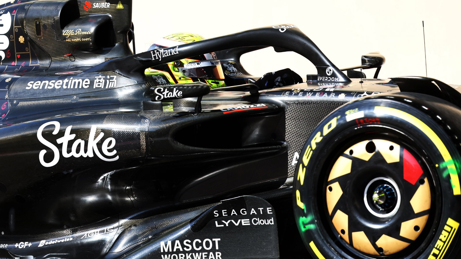 Theo Pourchaire (FRA) Alfa Romeo F1 Team C43 Reserve Driver. Formula 1 Testing, Yas Marina Circuit, Abu Dhabi, Tuesday.
-