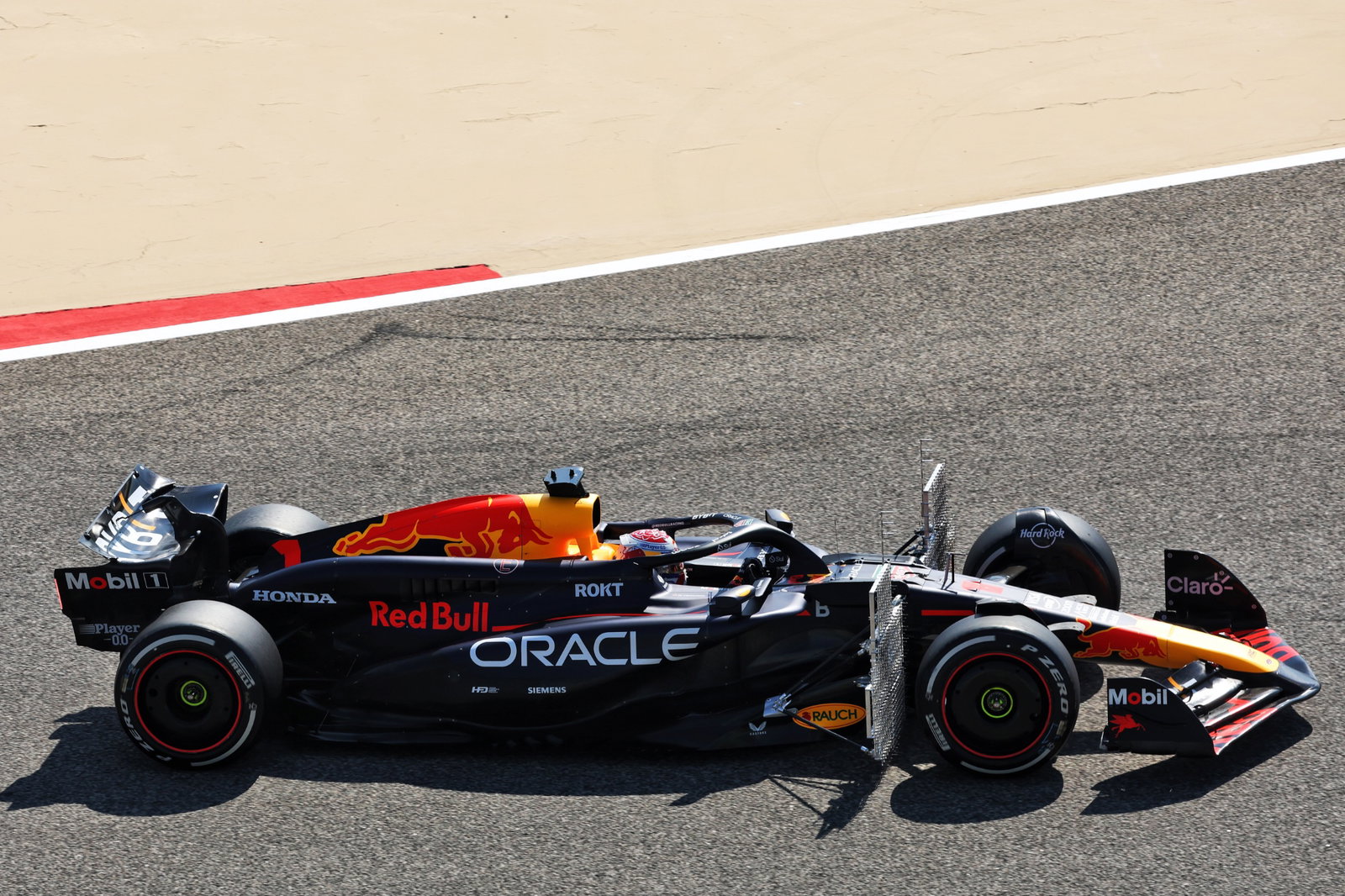 Max Verstappen (NLD) Red Bull Racing RB20. Formula 1 Testing, Sakhir, Bahrain, Day One.- www.xpbimages.com, EMail: