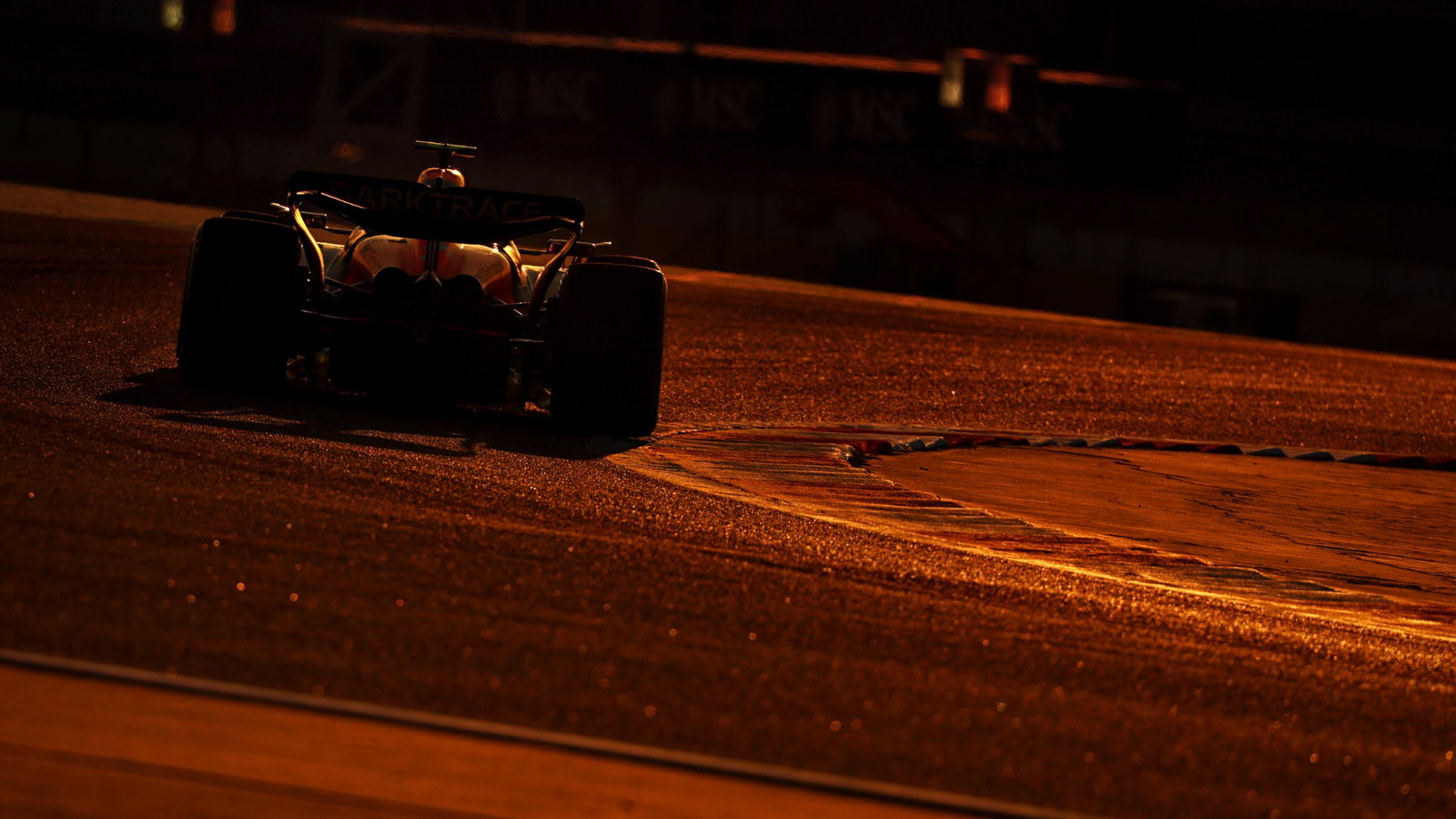 Lando Norris (GBR) McLaren MCL38. Formula 1 Testing, Sakhir, Bahrain, Day One.- www.xpbimages.com, EMail: