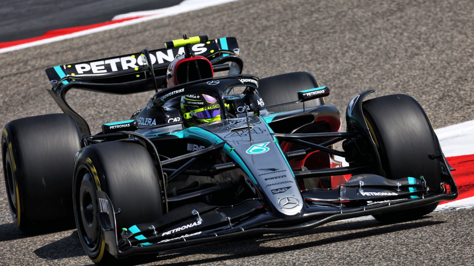 Lewis Hamilton (GBR) Mercedes AMG F1 W15. Formula 1 Testing, Sakhir, Bahrain, Day Three.- www.xpbimages.com, EMail: