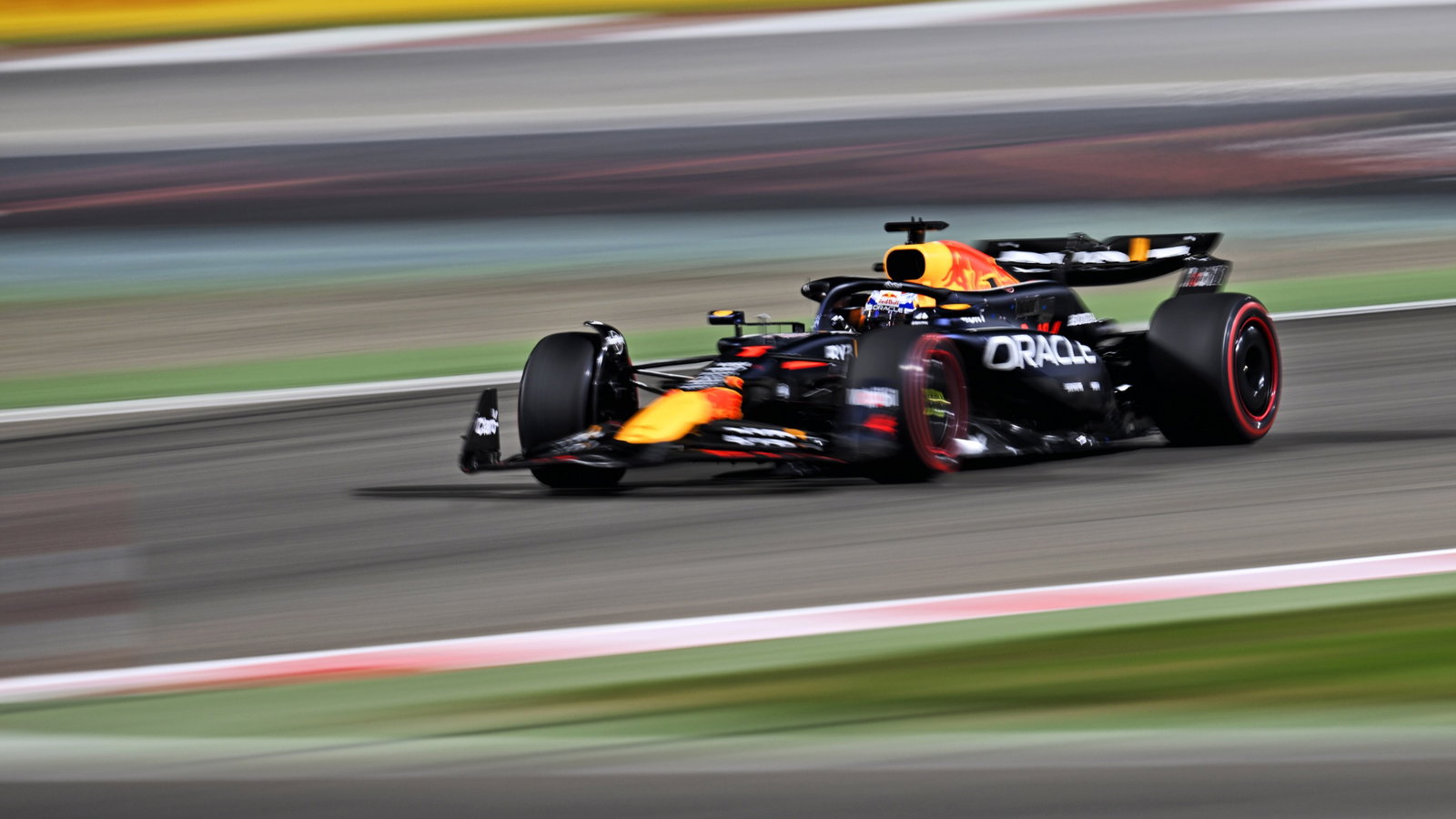 Max Verstappen (NLD) Red Bull Racing RB20. Formula 1 World Championship, Rd 1, Bahrain Grand Prix, Sakhir, Bahrain, Race