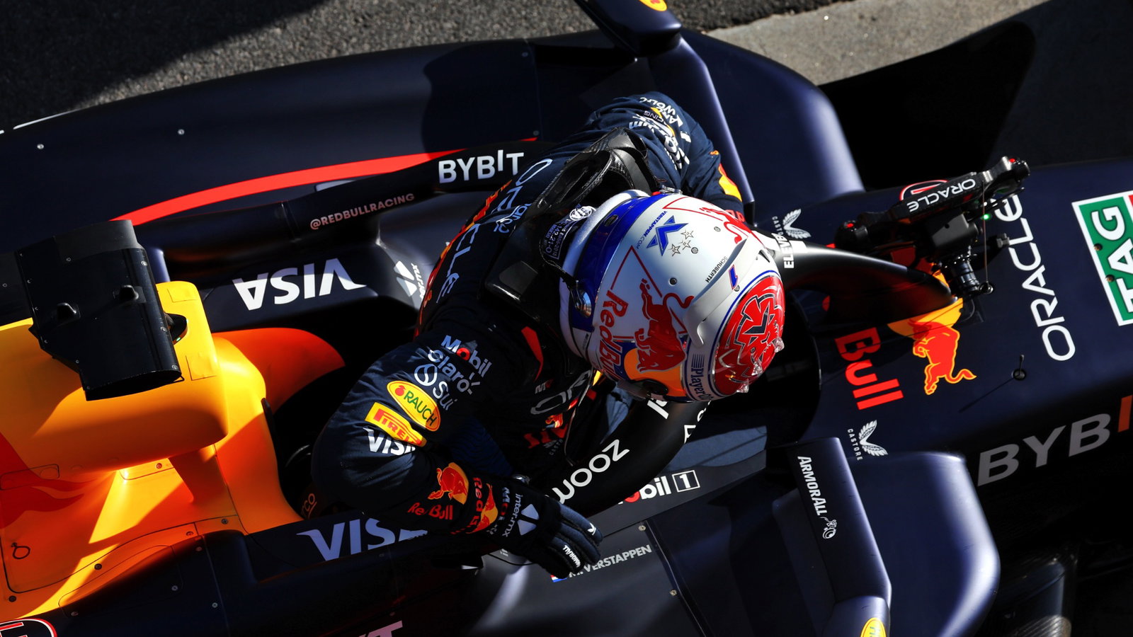 Max Verstappen (NLD) Red Bull Racing RB20 in parc ferme. Formula 1 World Championship, Rd 3, Australian Grand Prix, Albert