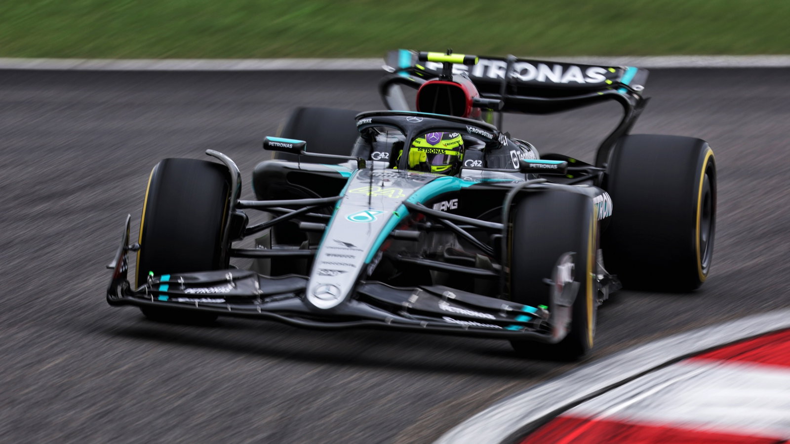 Lewis Hamilton (GBR) Mercedes AMG F1 W15. Formula 1 World Championship, Rd 5, Chinese Grand Prix, Shanghai, China, Sprint