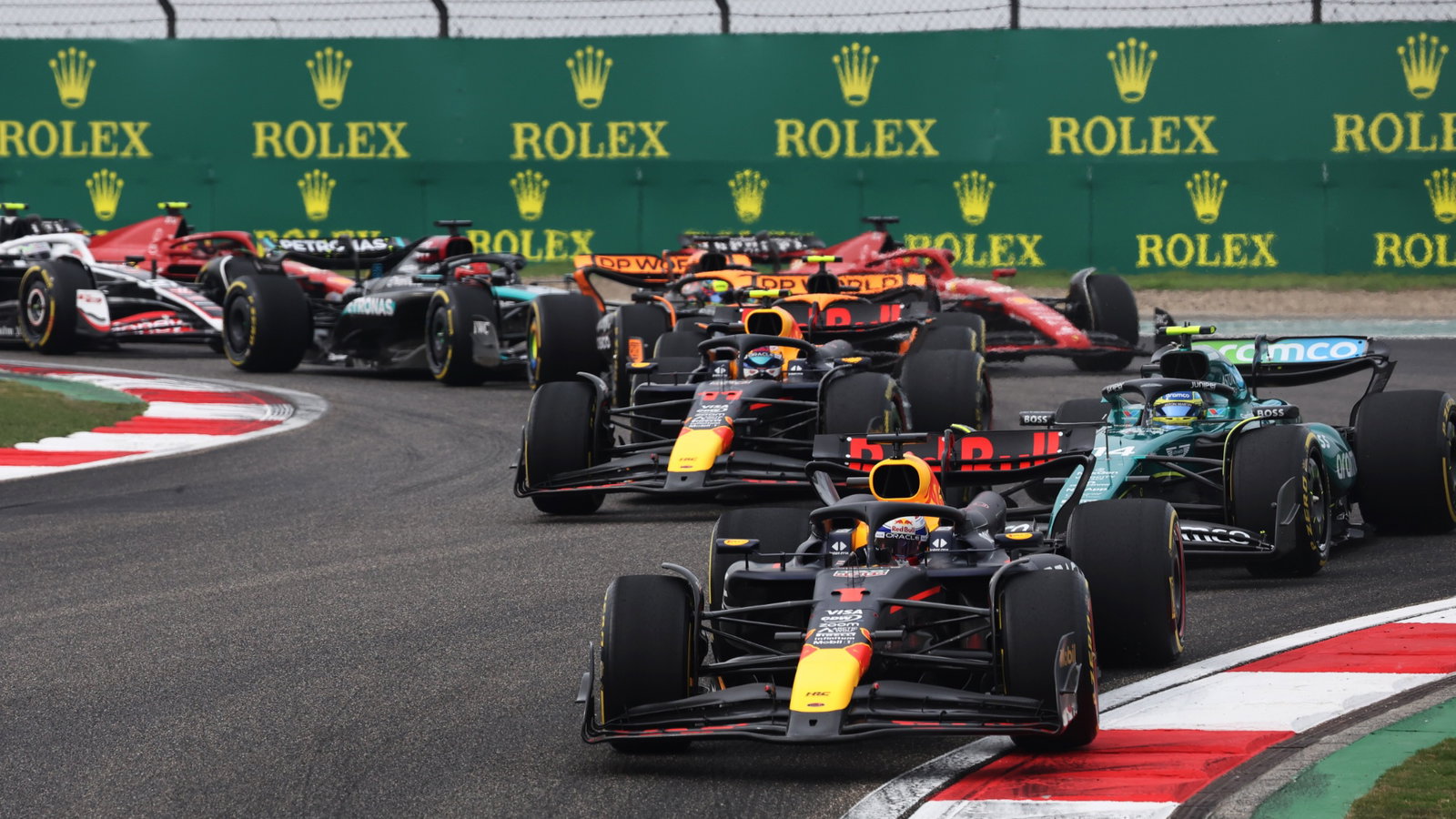 Max Verstappen (NLD) Red Bull Racing RB20 leads at the start of the race. Formula 1 World Championship, Rd 5, Chinese