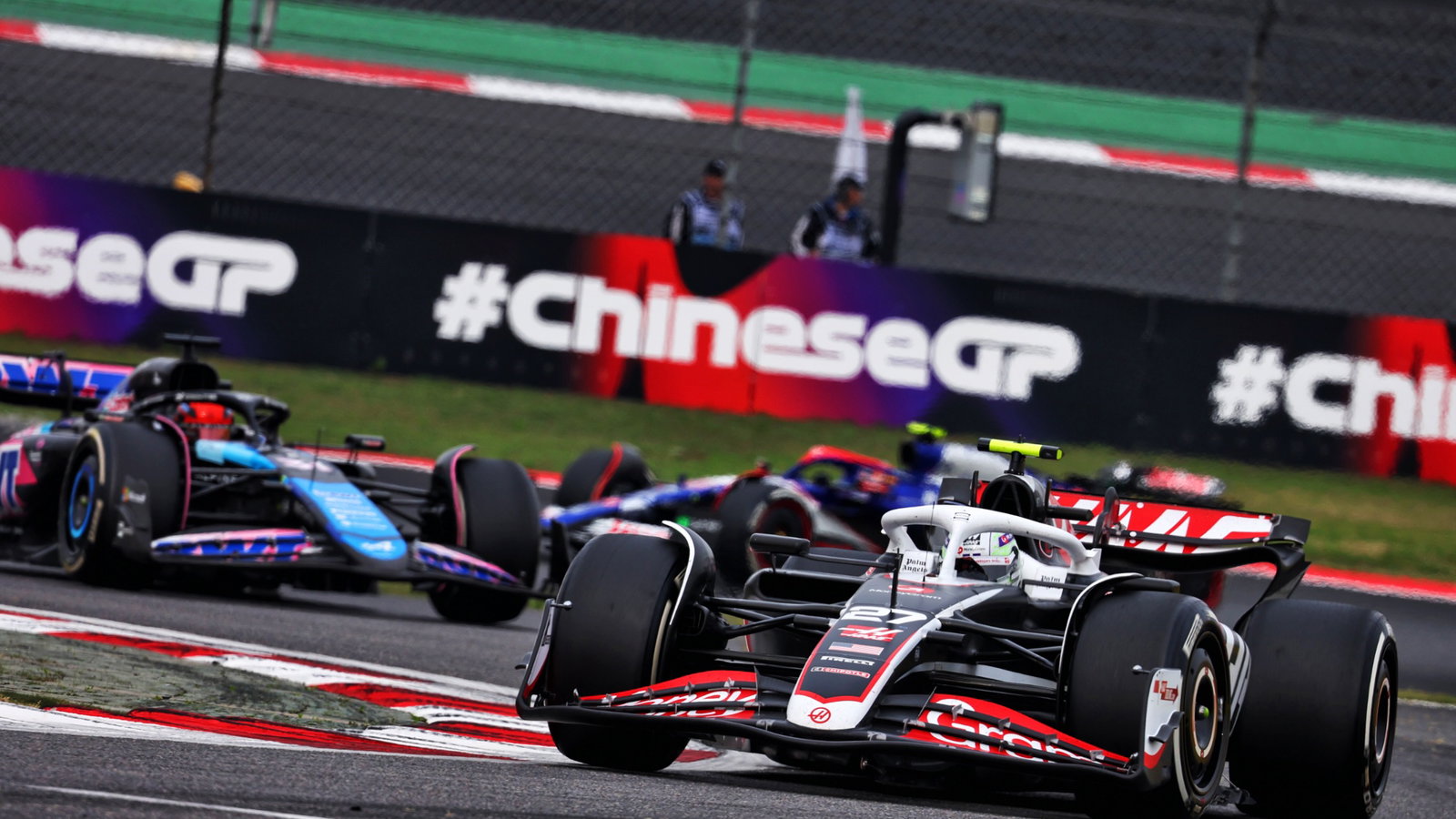 Nico Hulkenberg (GER) Haas VF-24. Formula 1 World Championship, Rd 5, Chinese Grand Prix, Shanghai, China, Race Day.-