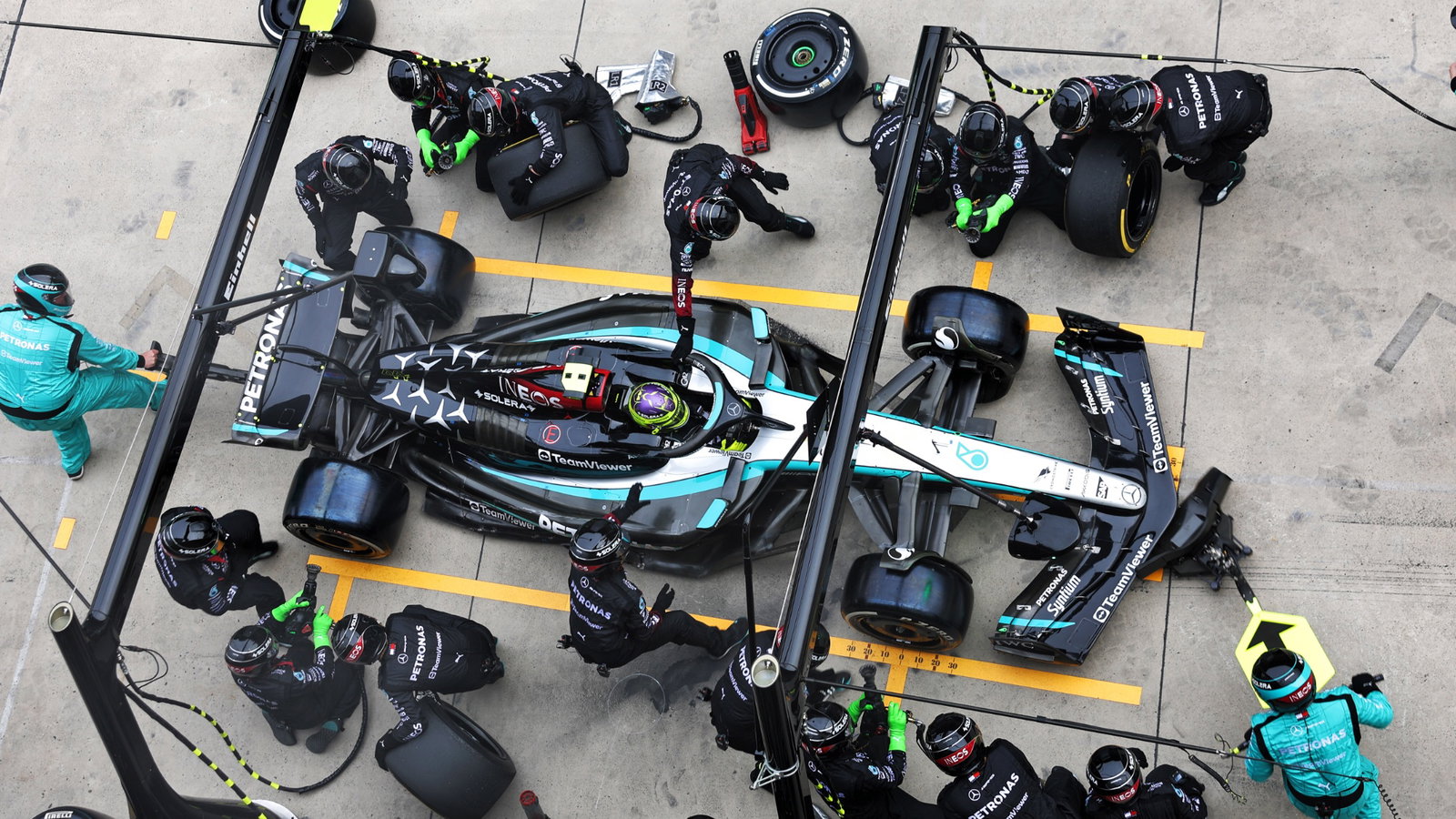 Lewis Hamilton (GBR) Mercedes AMG F1 W15 makes a pit stop. Formula 1 World Championship, Rd 5, Chinese Grand Prix,