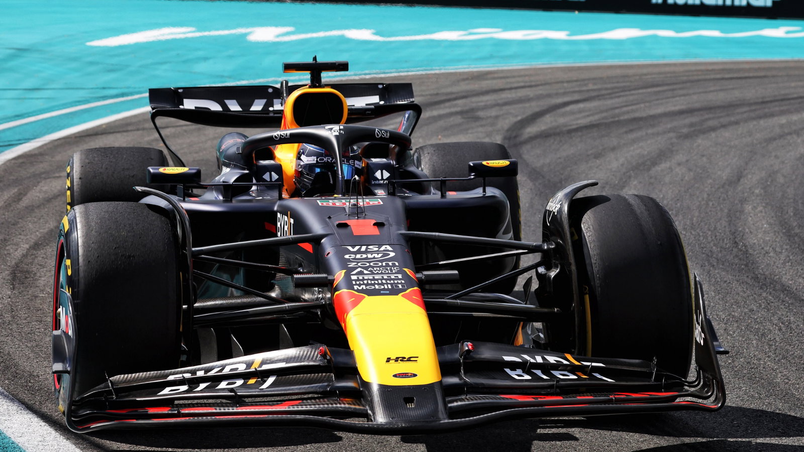 Max Verstappen (NLD) Red Bull Racing RB20. Formula 1 World Championship, Rd 6, Miami Grand Prix, Miami, Florida, USA, Race