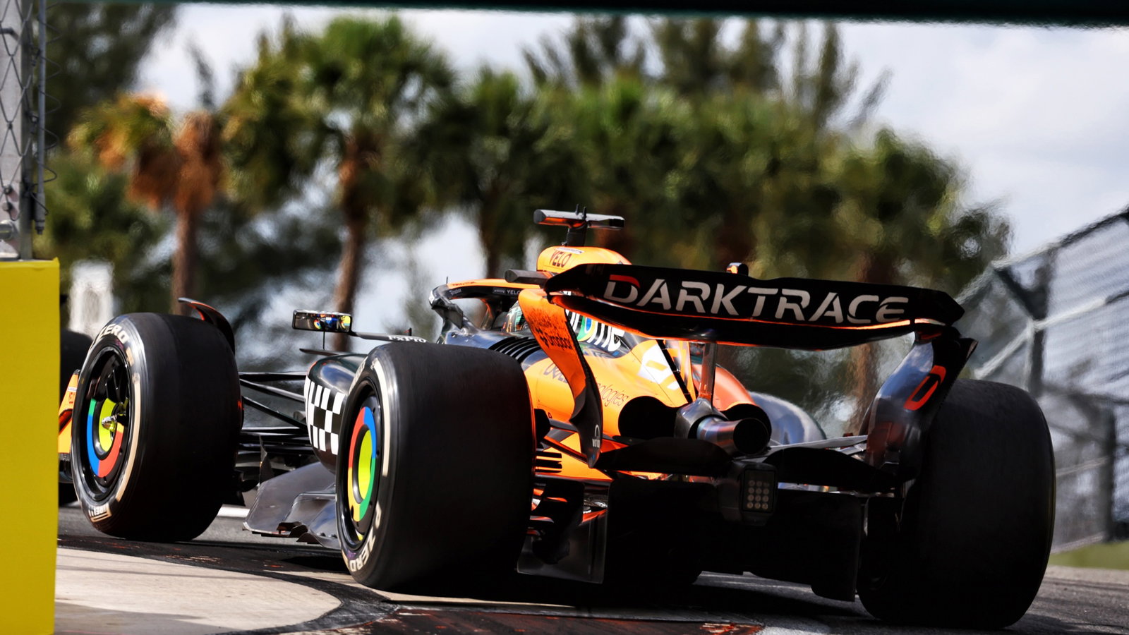 Oscar Piastri (AUS) McLaren MCL38. Formula 1 World Championship, Rd 6, Miami Grand Prix, Miami, Florida, USA, Race Day.