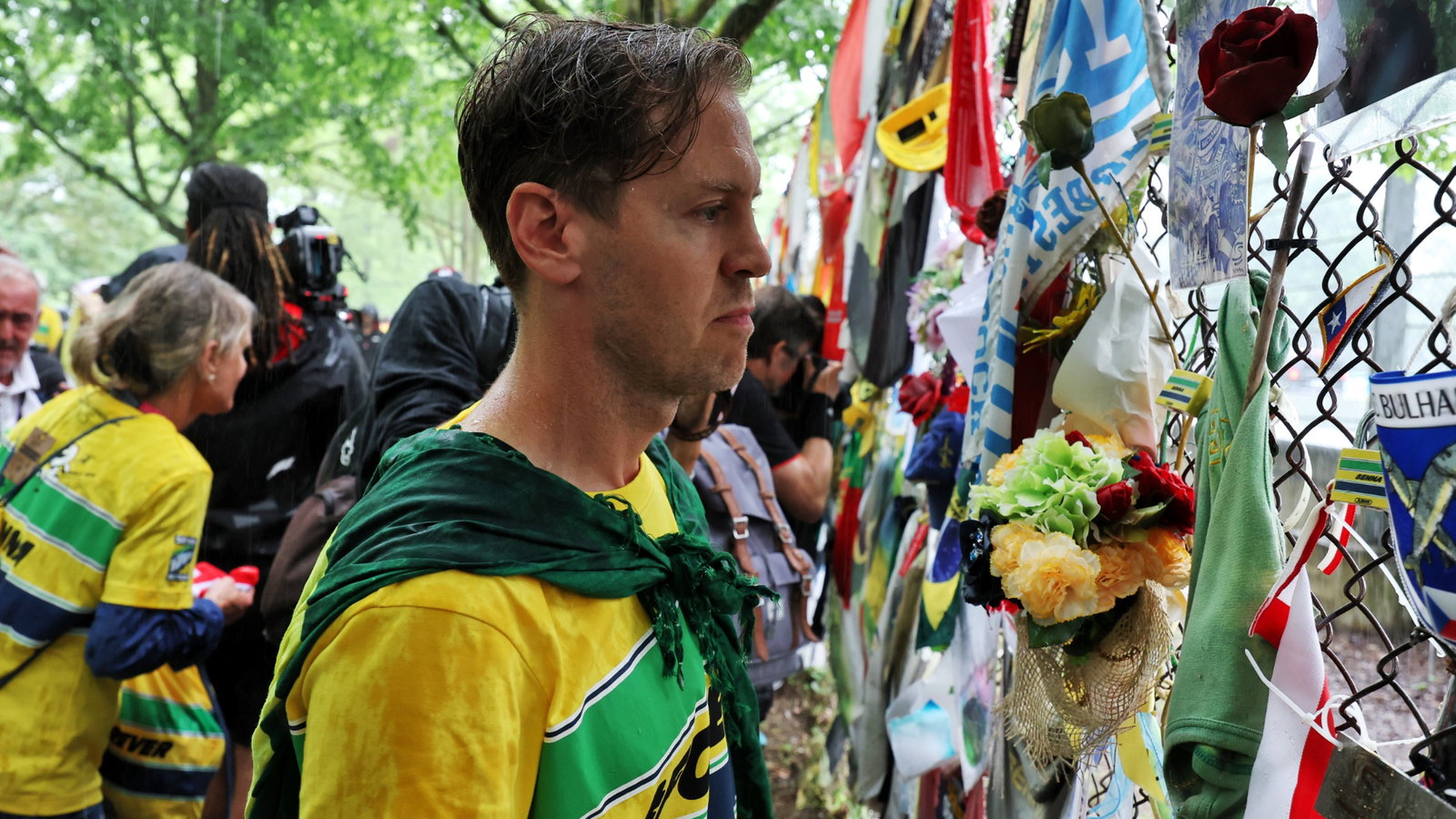 Sebastian Vettel (GER) leads a tribute run for Ayrton Senna and Roland Ratzenberger. Formula 1 World Championship, Rd 7,