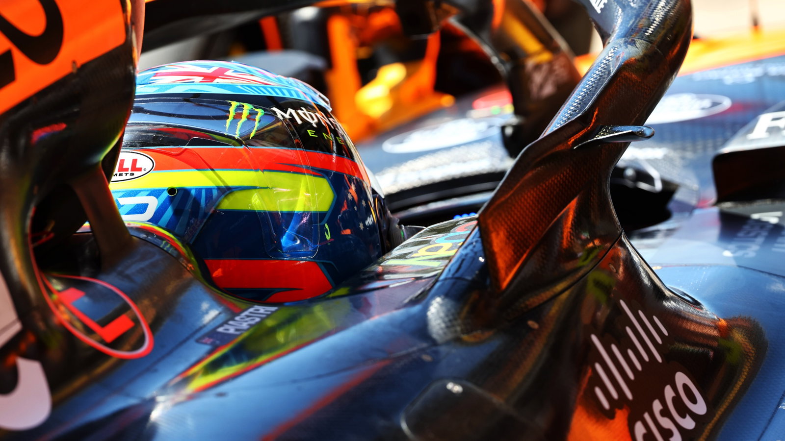 Oscar Piastri (AUS) McLaren MCL38. Formula 1 World Championship, Rd 7, Emilia Romagna Grand Prix, Imola, Italy, Practice