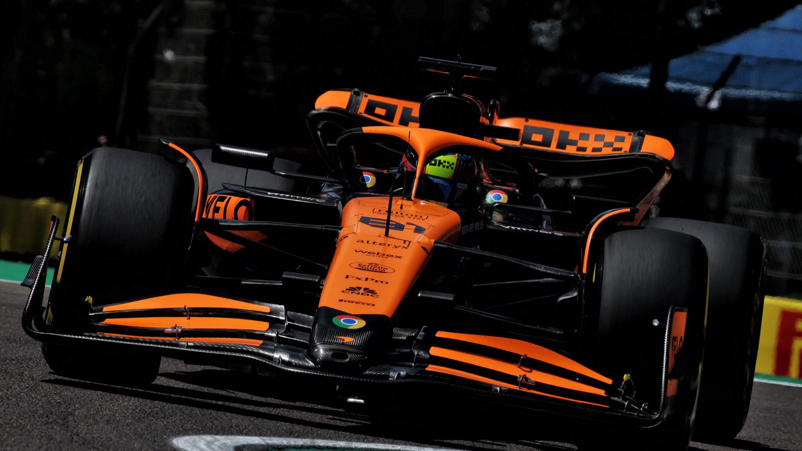 Oscar Piastri (AUS) McLaren MCL38. Formula 1 World Championship, Rd 7, Emilia Romagna Grand Prix, Imola, Italy, Practice