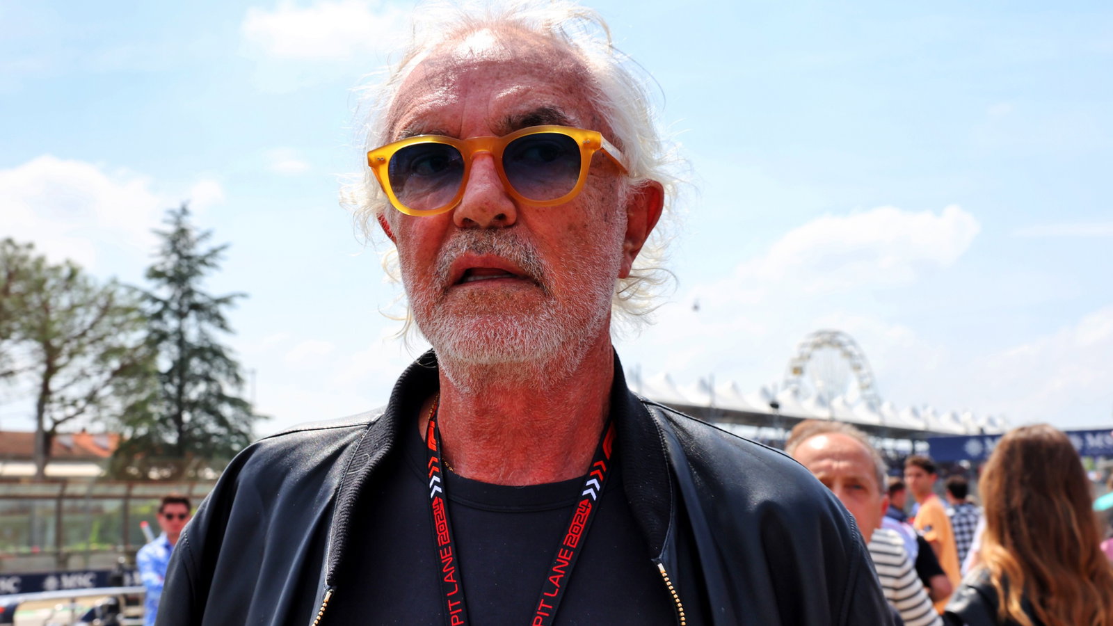 Flavio Briatore (ITA) on the grid. Formula 1 World Championship, Rd 7, Emilia Romagna Grand Prix, Imola, Italy, Race