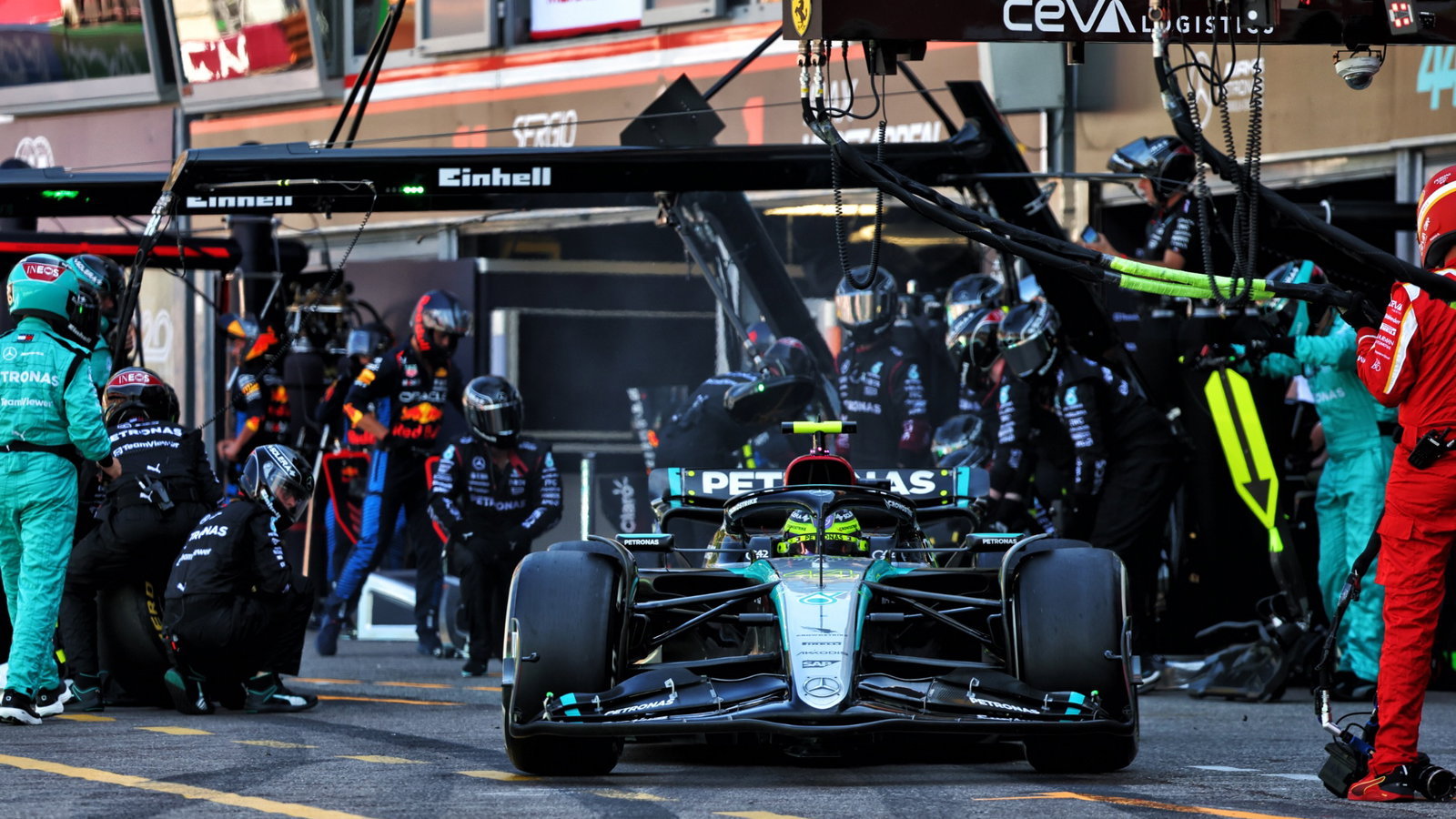 Lewis Hamilton (GBR) Mercedes AMG F1 W15 makes a pit stop. Formula 1 World Championship, Rd 8, Monaco Grand Prix, Monte