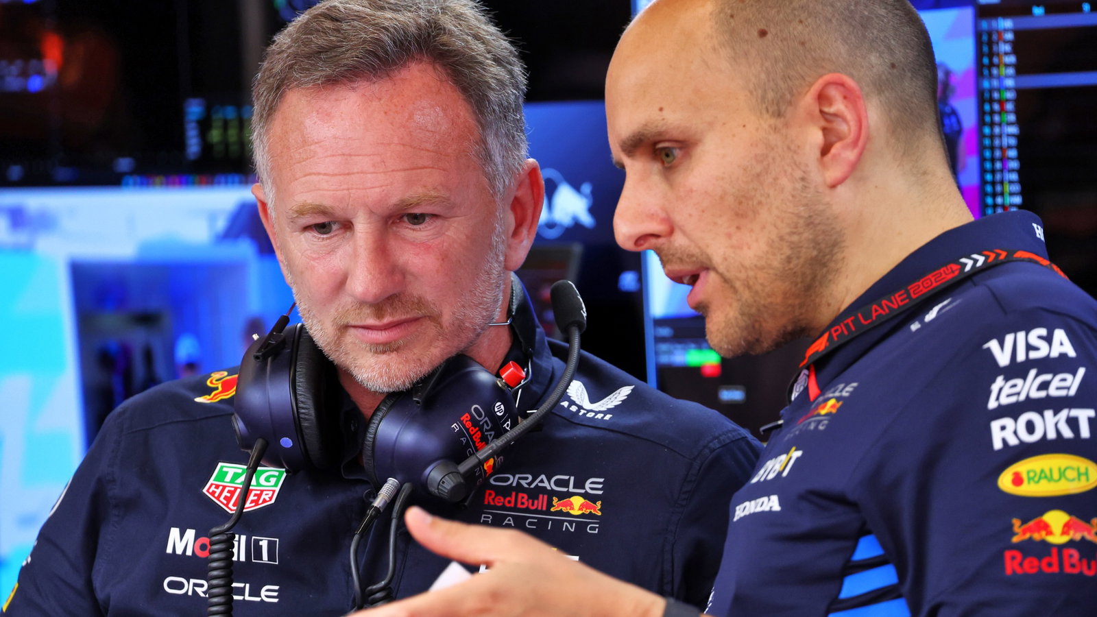 (L to R): Christian Horner (GBR) Red Bull Racing Team Principal with Gianpiero Lambiase (ITA) Red Bull Racing Engineer.