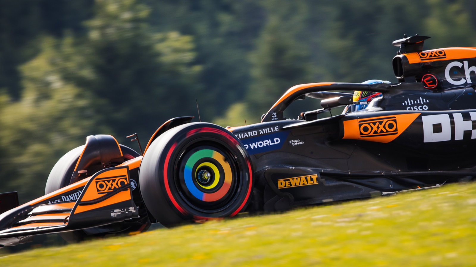 Oscar Piastri (AUS) McLaren MCL38. Formula 1 World Championship, Rd 11, Austrian Grand Prix, Spielberg, Austria, Sprint