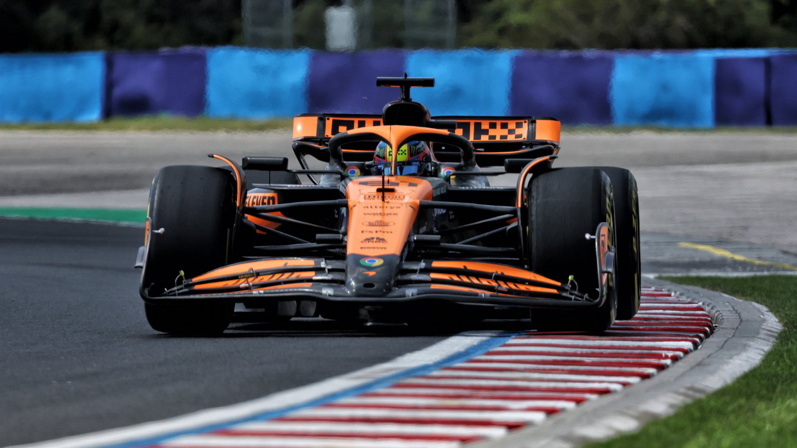 Oscar Piastri (AUS) McLaren MCL38. Formula 1 World Championship, Rd 13, Hungarian Grand Prix, Budapest, Hungary, Practice