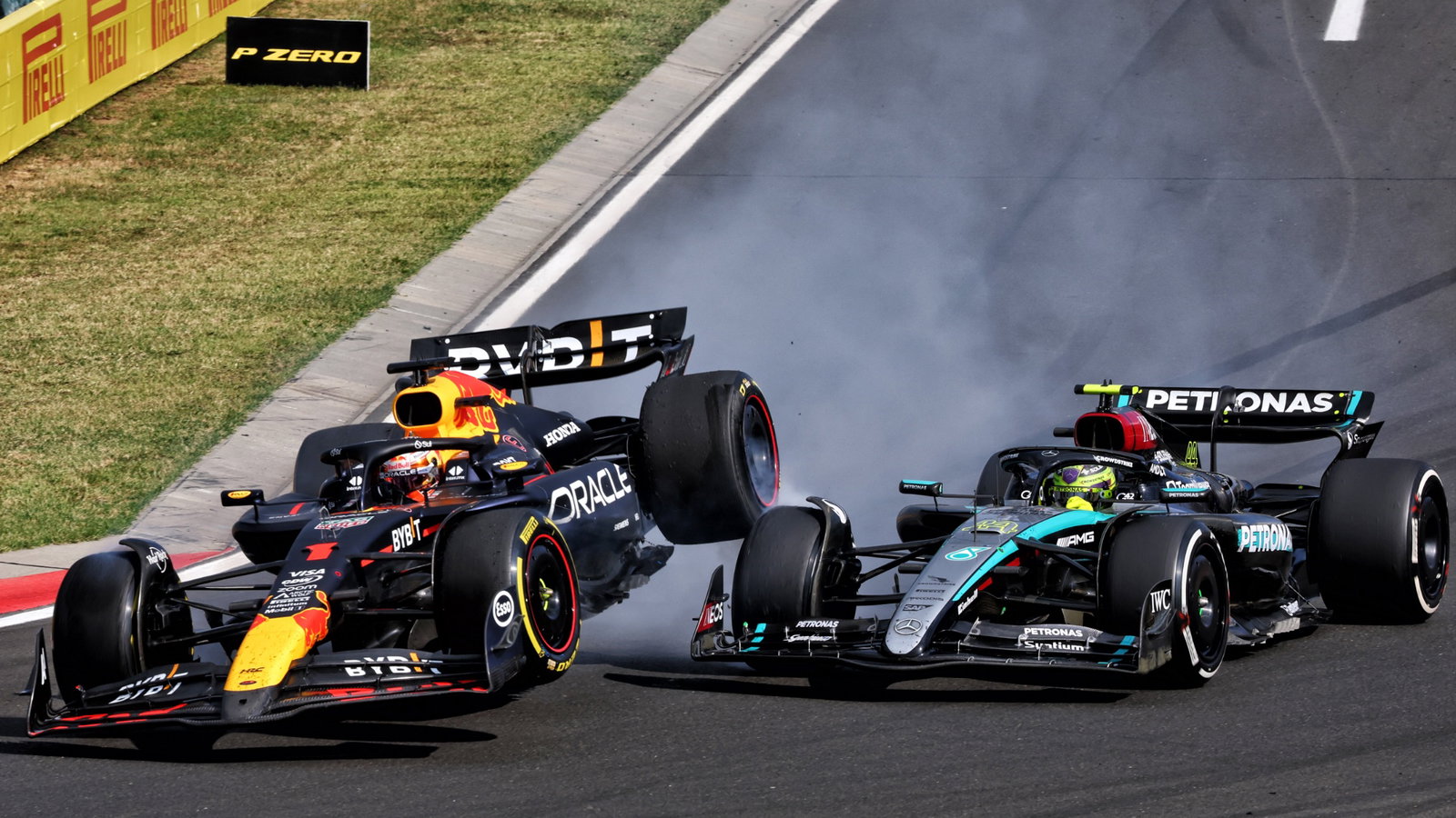 Lewis Hamilton (GBR) Mercedes AMG F1 W15 and Lewis Hamilton (GBR) Mercedes AMG F1 W15 collide. Formula 1 World