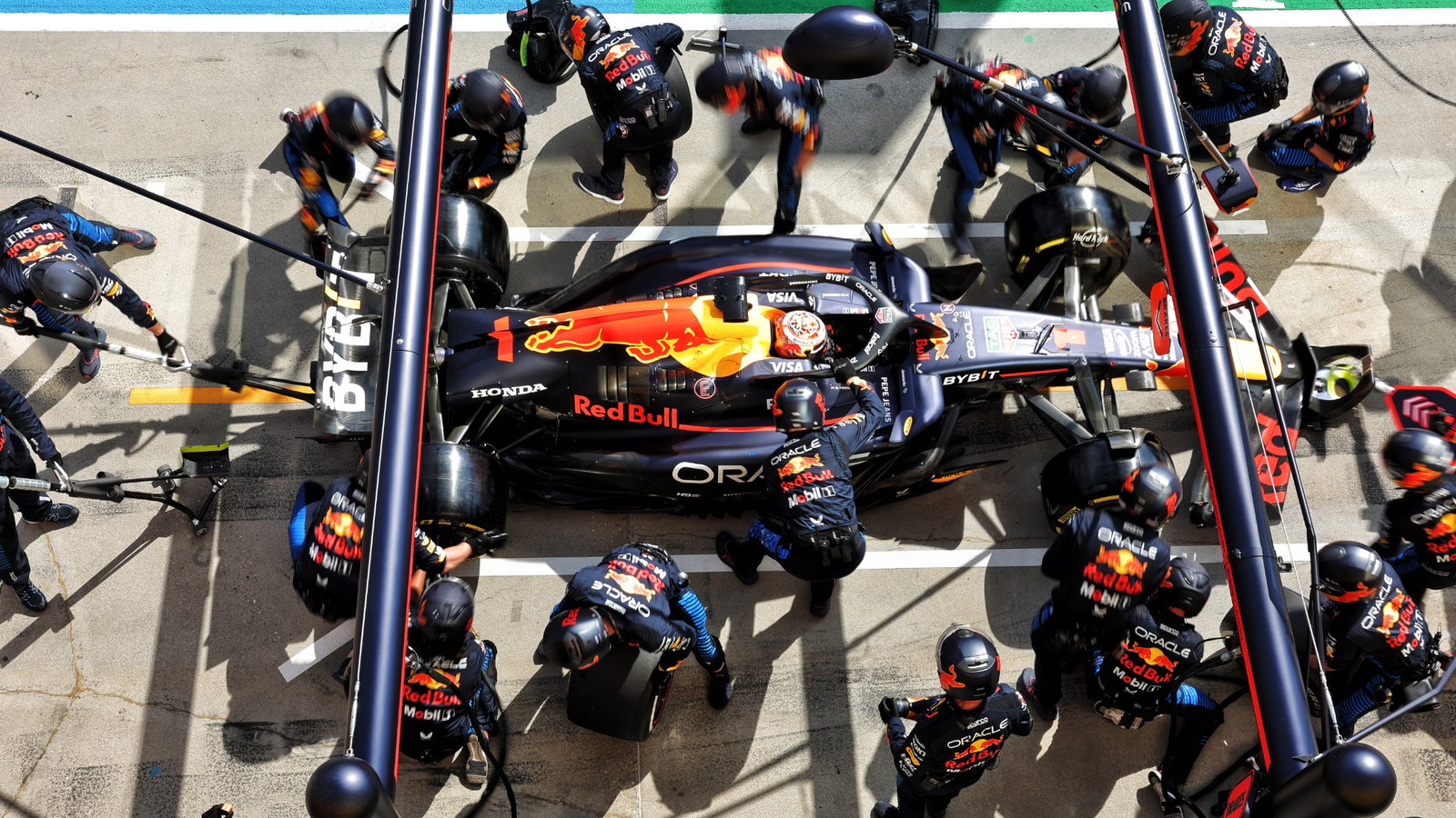Max Verstappen (NLD) Red Bull Racing RB20 makes a pit stop. Formula 1 World Championship, Rd 13, Hungarian Grand Prix,